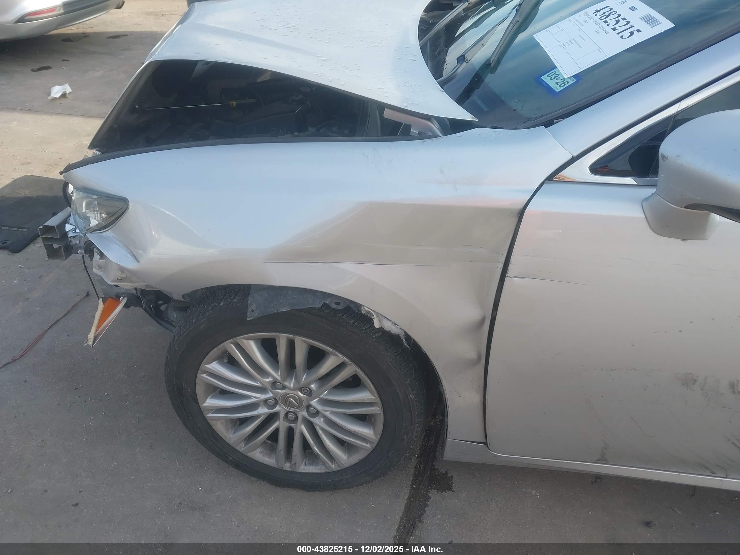 LEXUS ES image 6