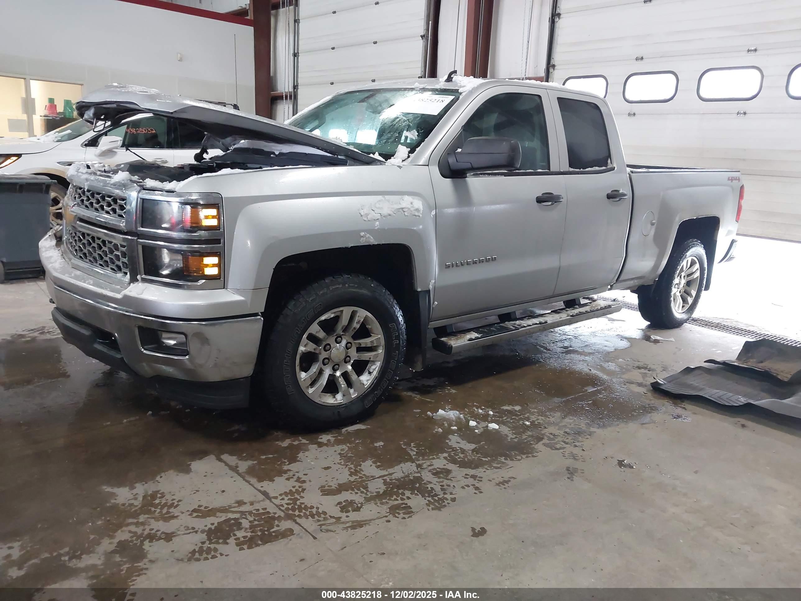 CHEVROLET SILVERADO image 2