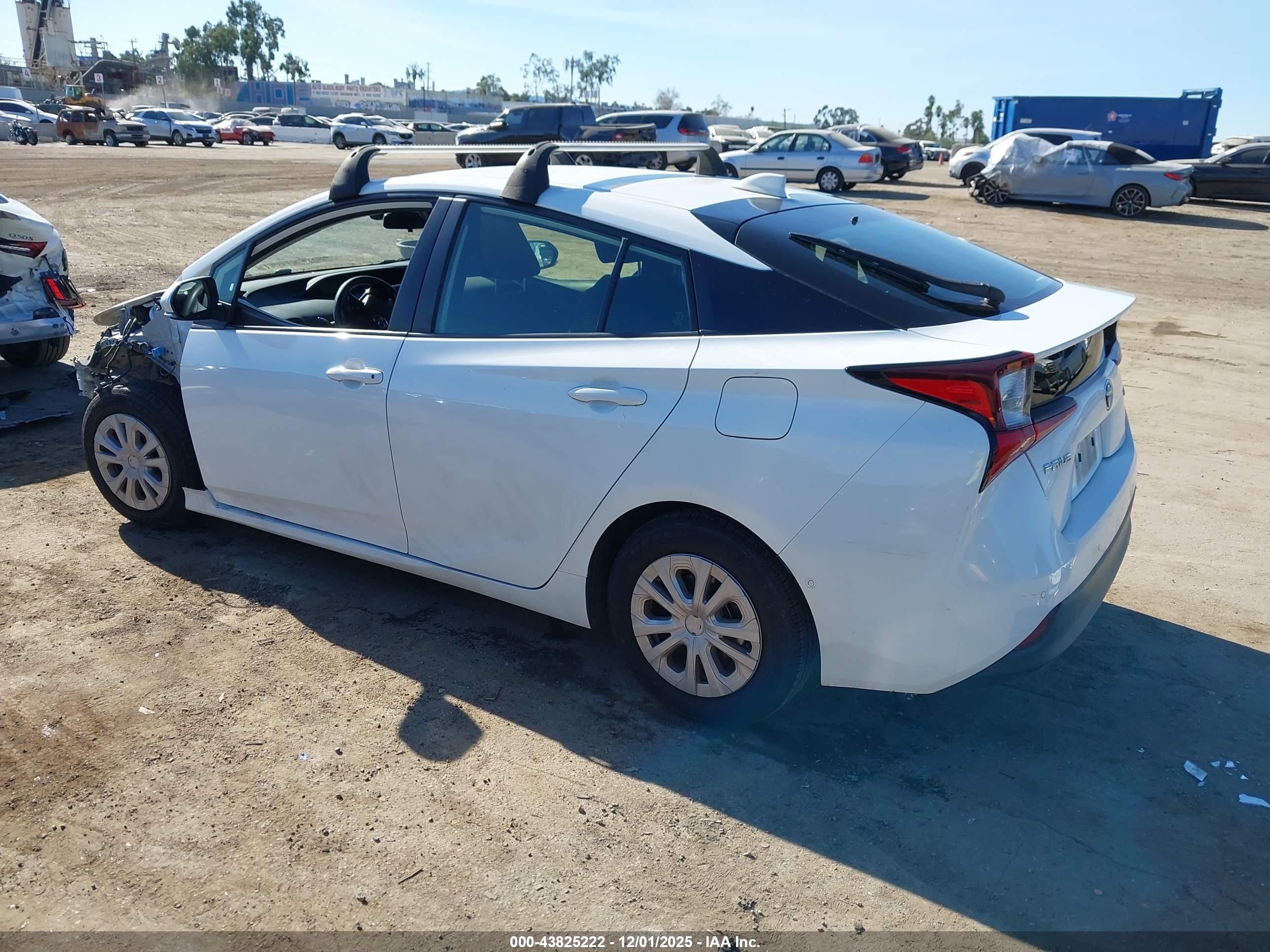 TOYOTA PRIUS image 3