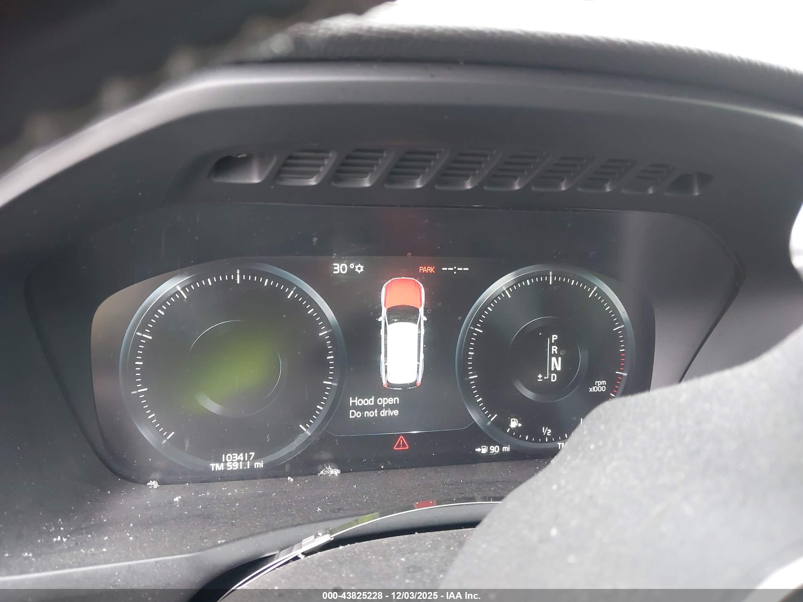 VOLVO XC90 image 7
