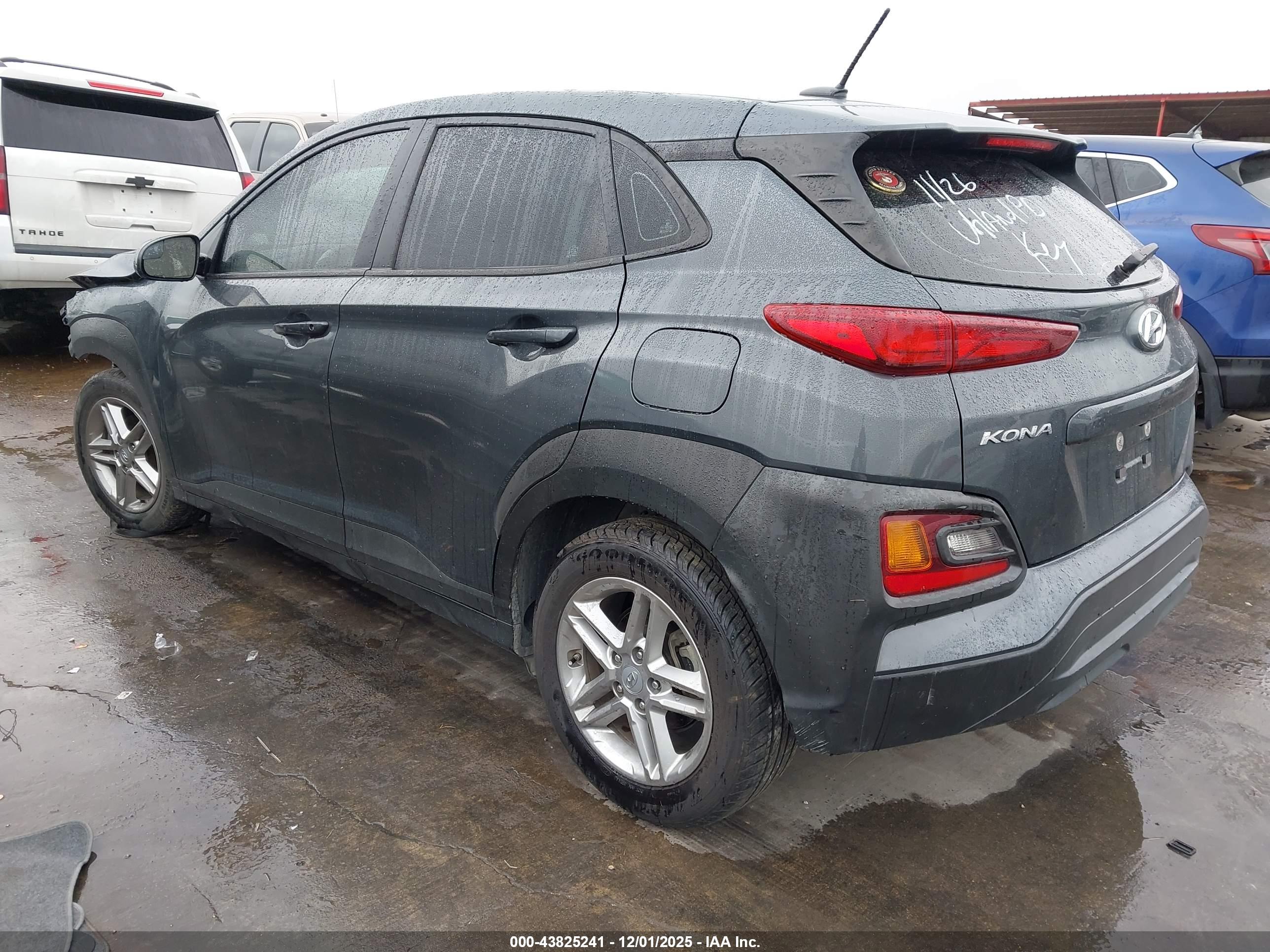 HYUNDAI KONA image 3