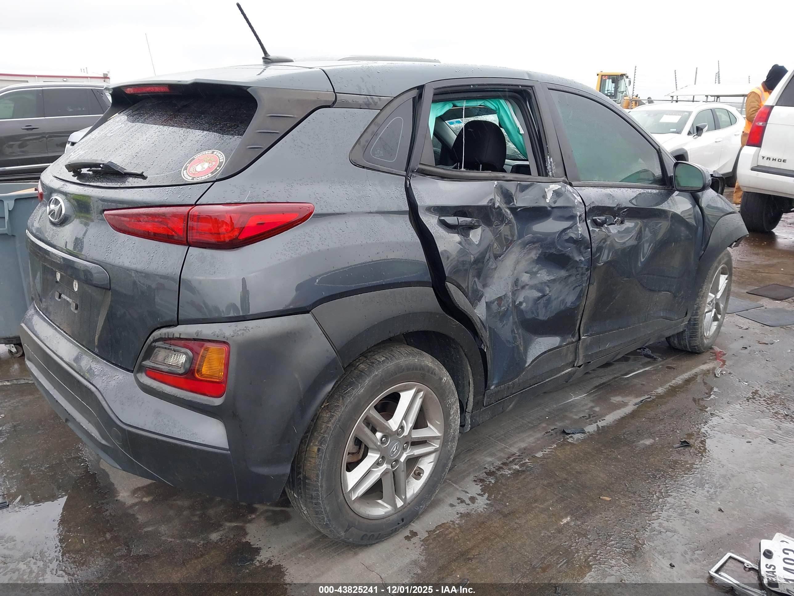HYUNDAI KONA image 4