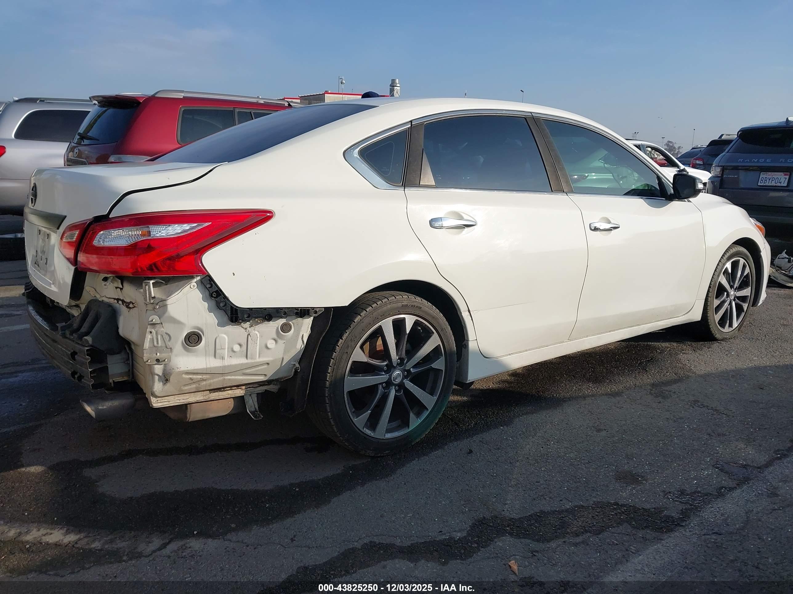 NISSAN ALTIMA image 4