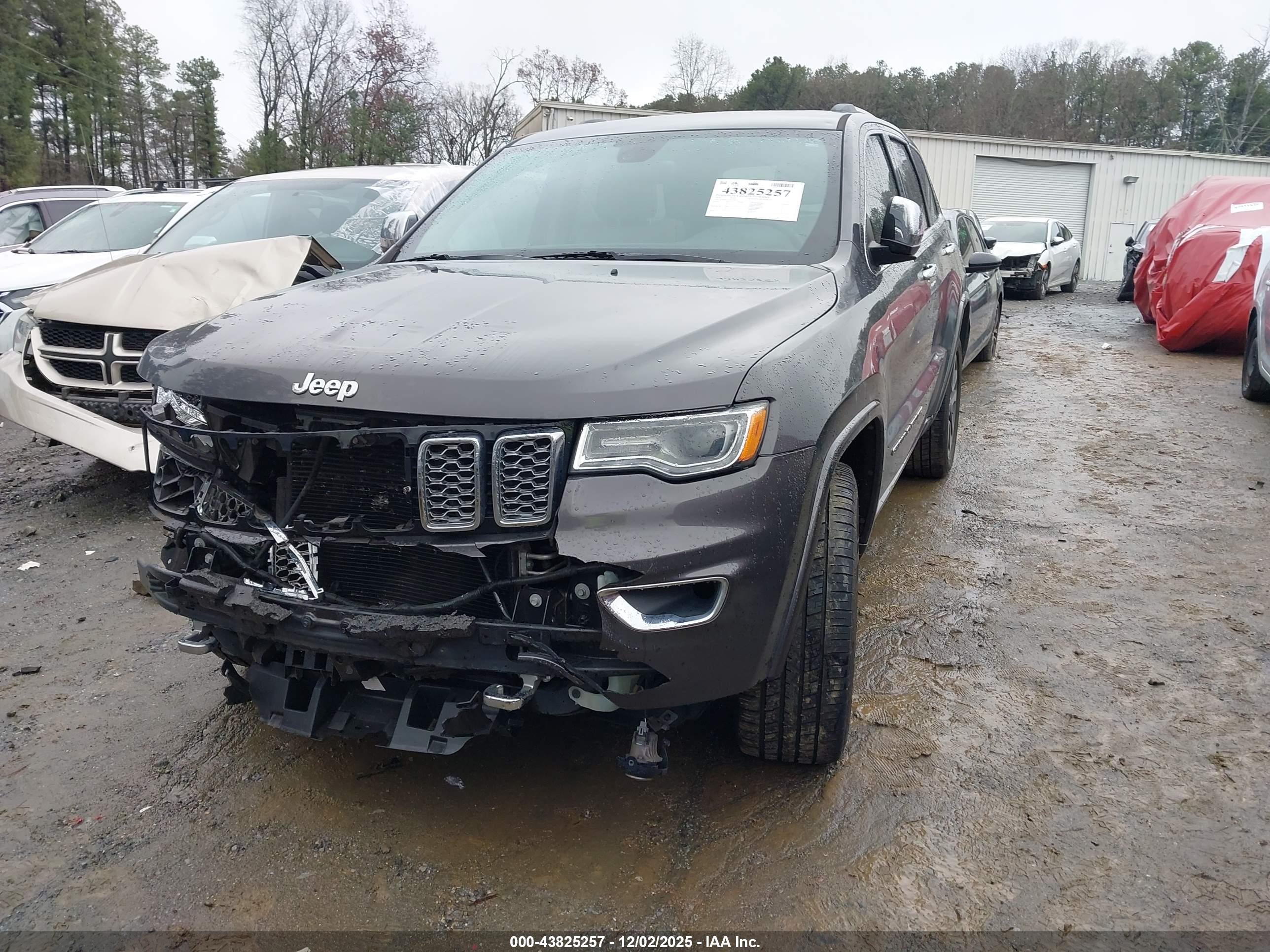 JEEP GRAND image 2
