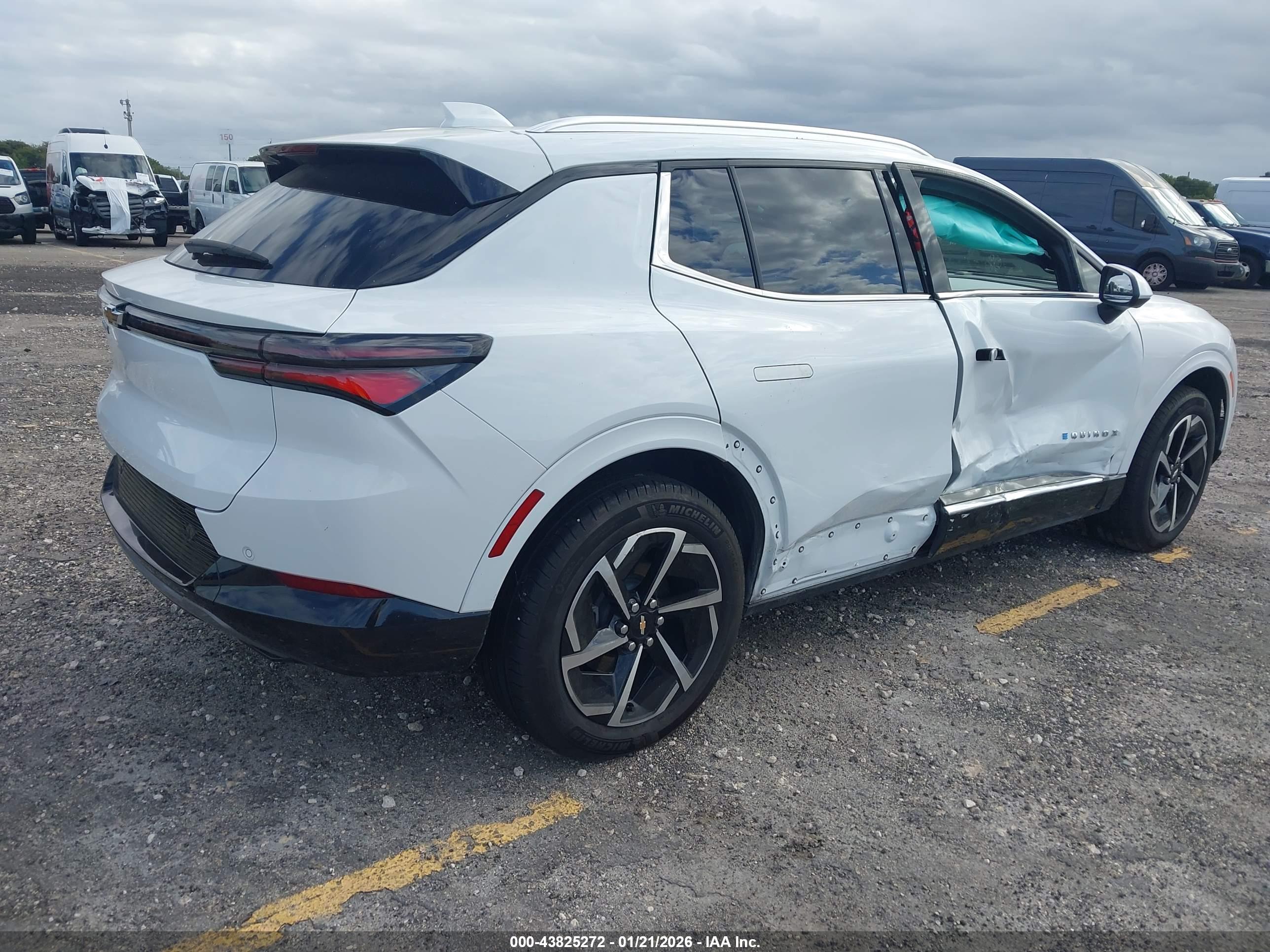 CHEVROLET EQUINOX image 4
