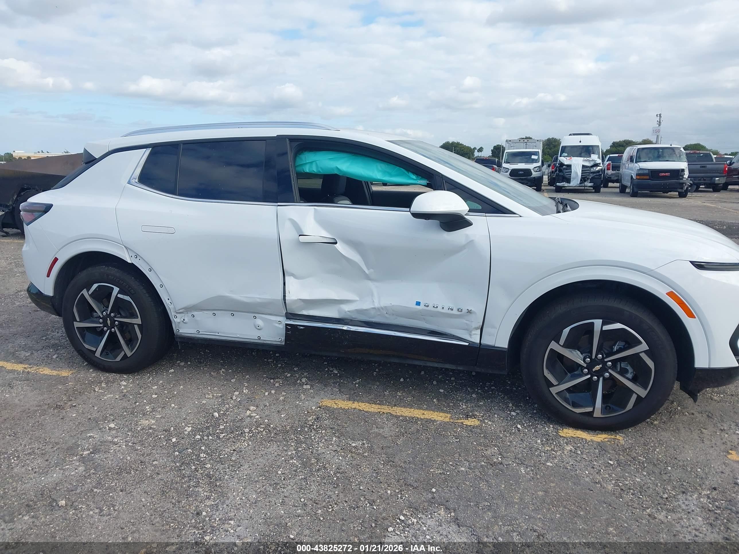 CHEVROLET EQUINOX image 6