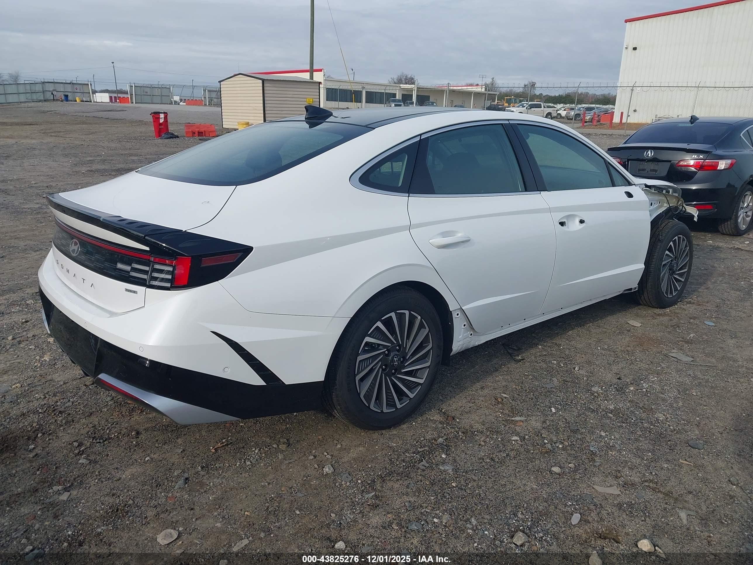 HYUNDAI SONATA image 4