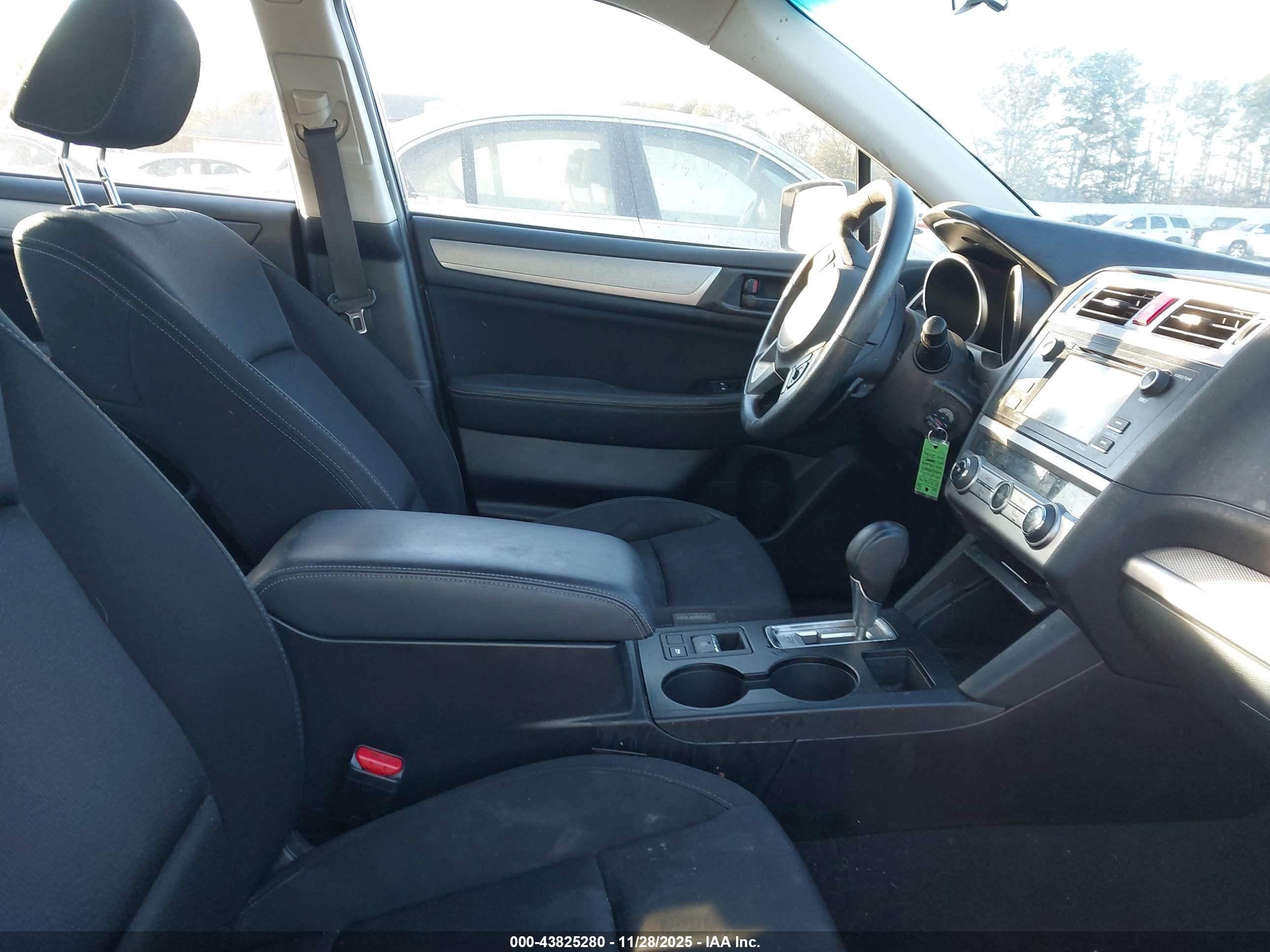 SUBARU LEGACY image 5