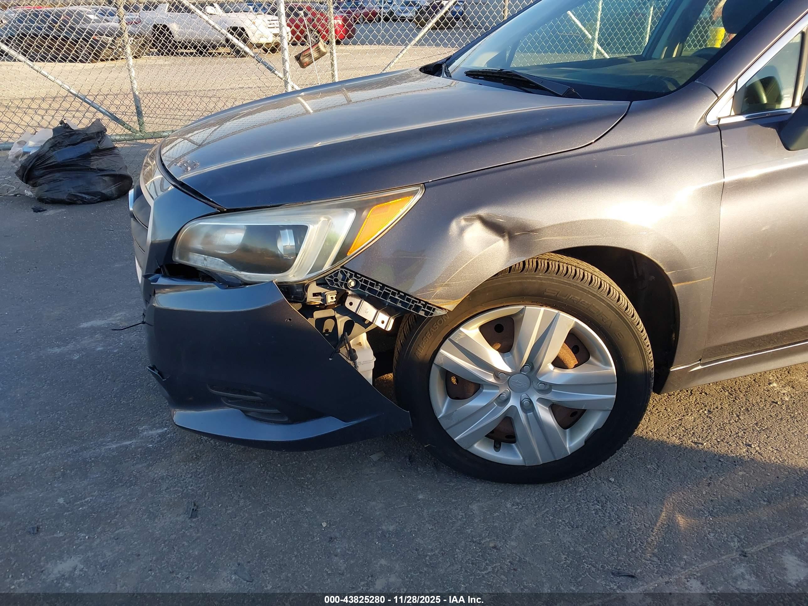 SUBARU LEGACY image 6