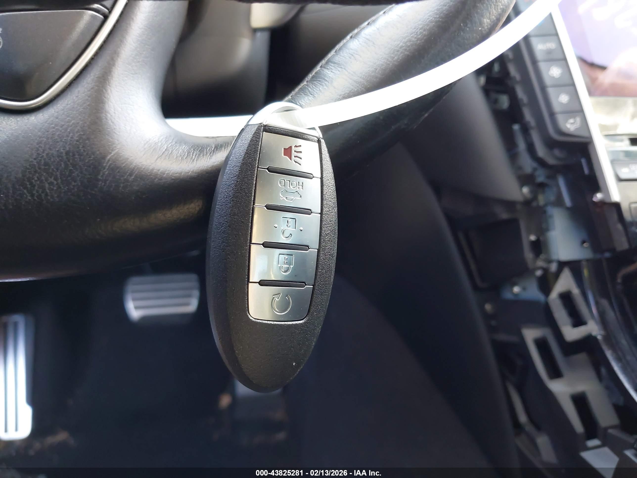 INFINITI Q50 image 11