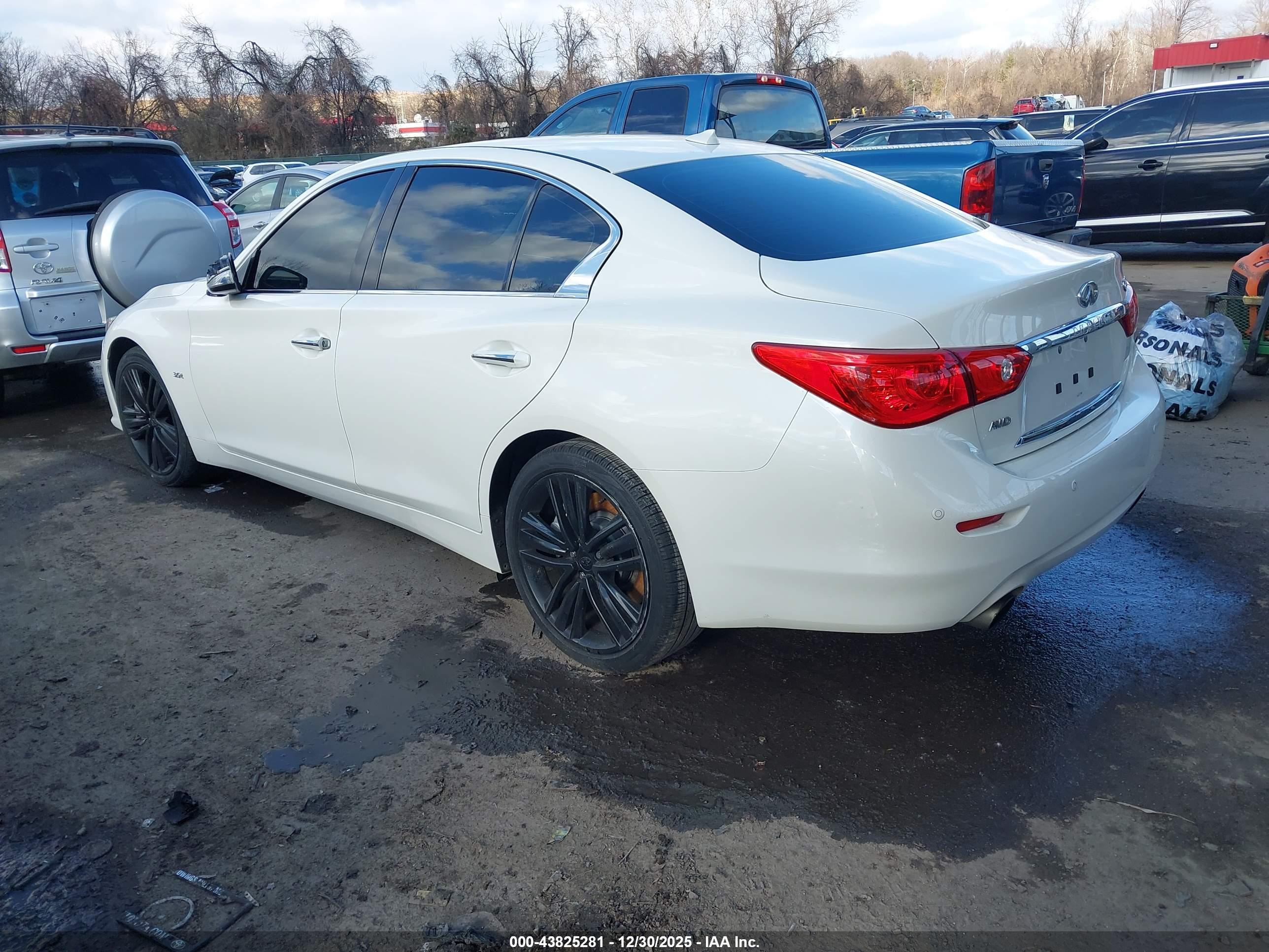 INFINITI Q50 image 3