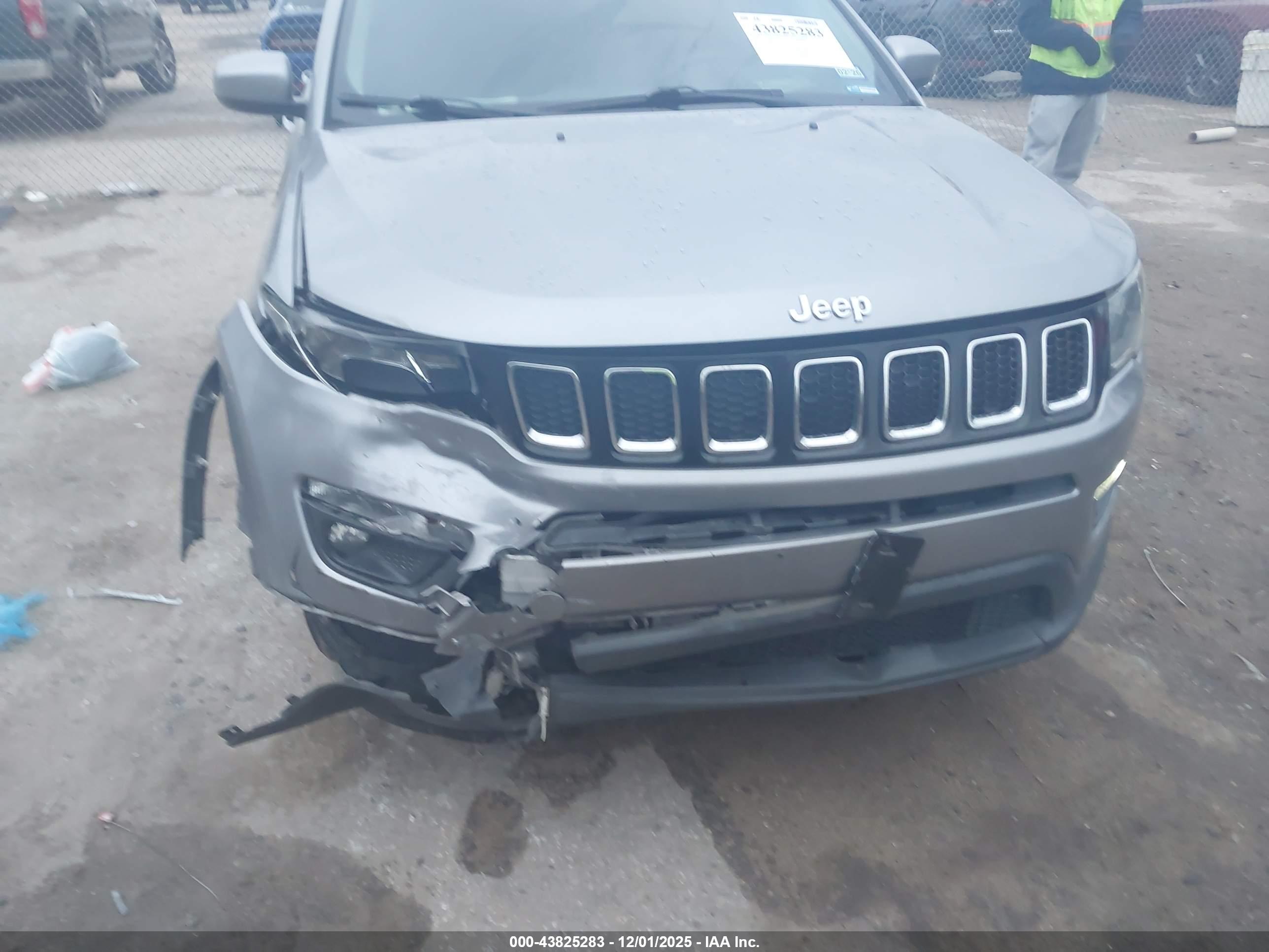 JEEP COMPASS image 6