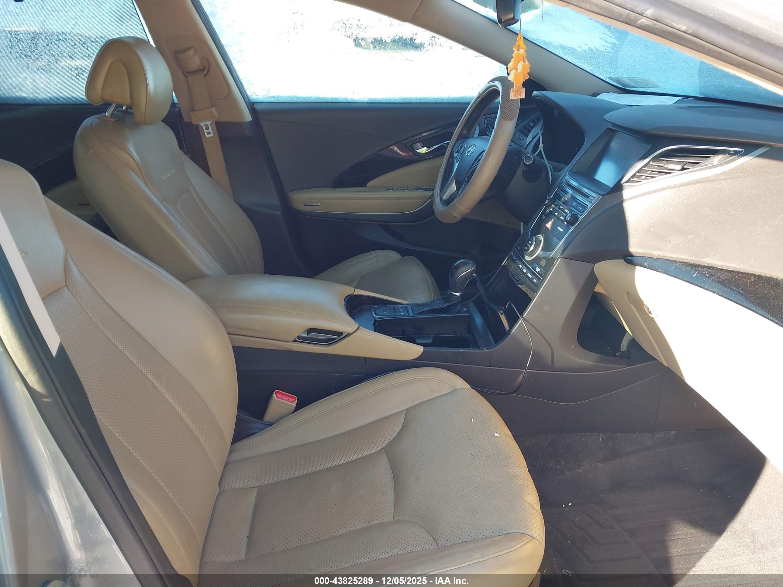 HYUNDAI AZERA image 5