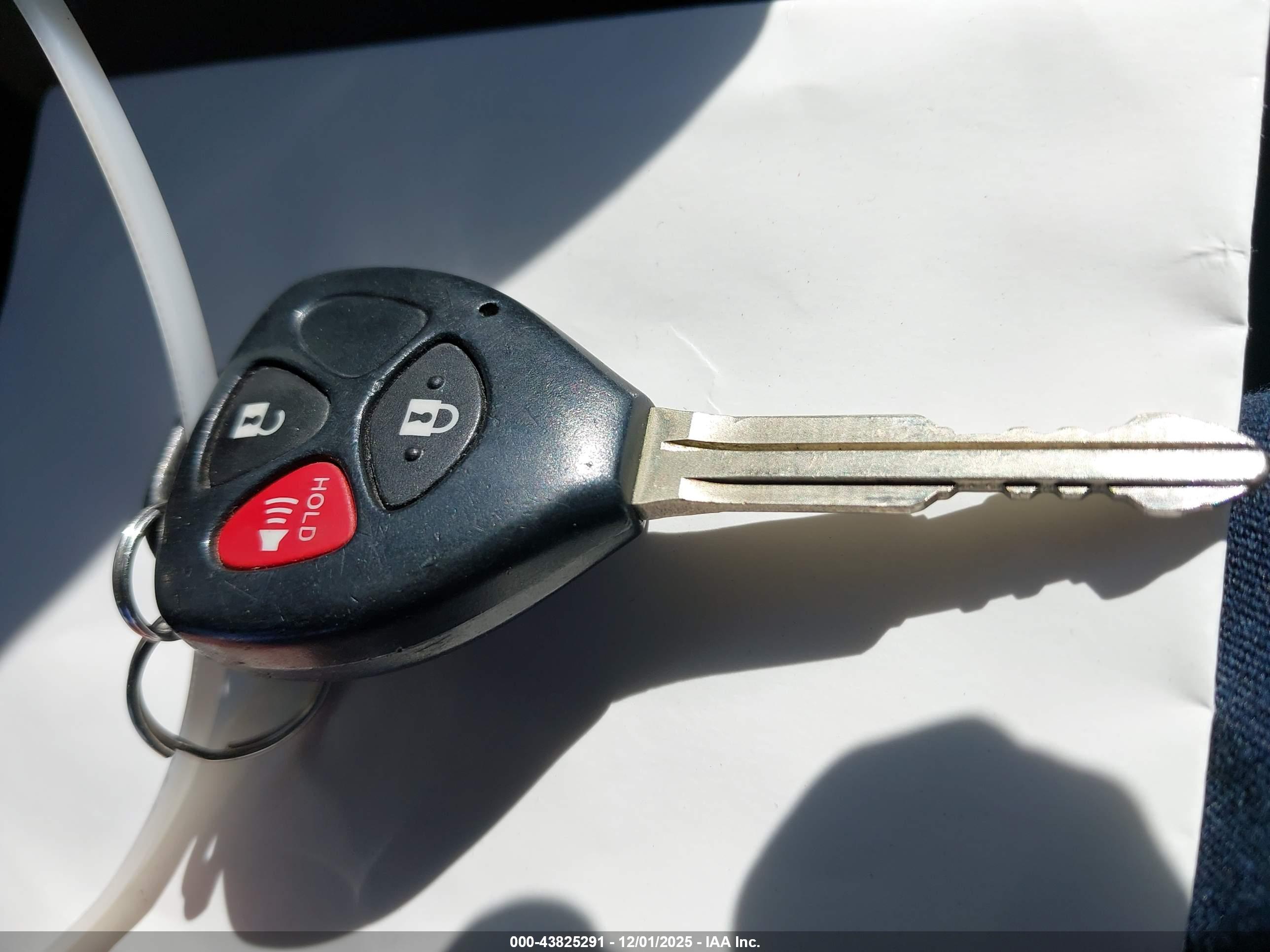 TOYOTA RAV4 image 11