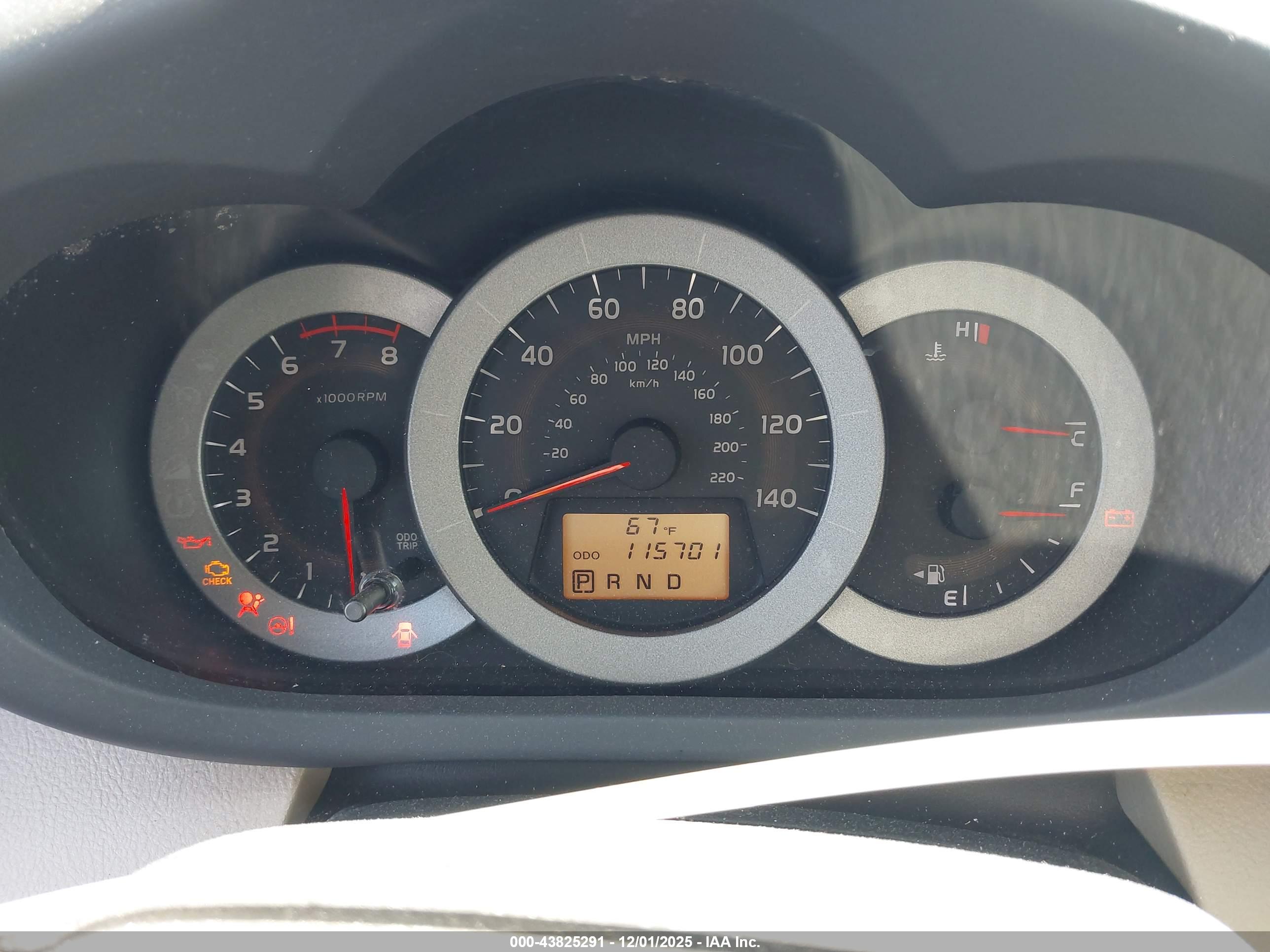 TOYOTA RAV4 image 7