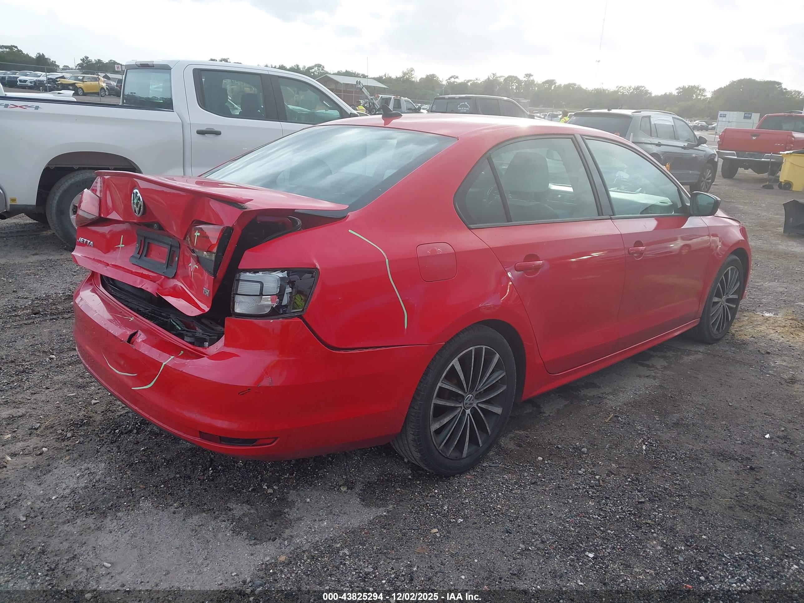 VOLKSWAGEN JETTA image 4