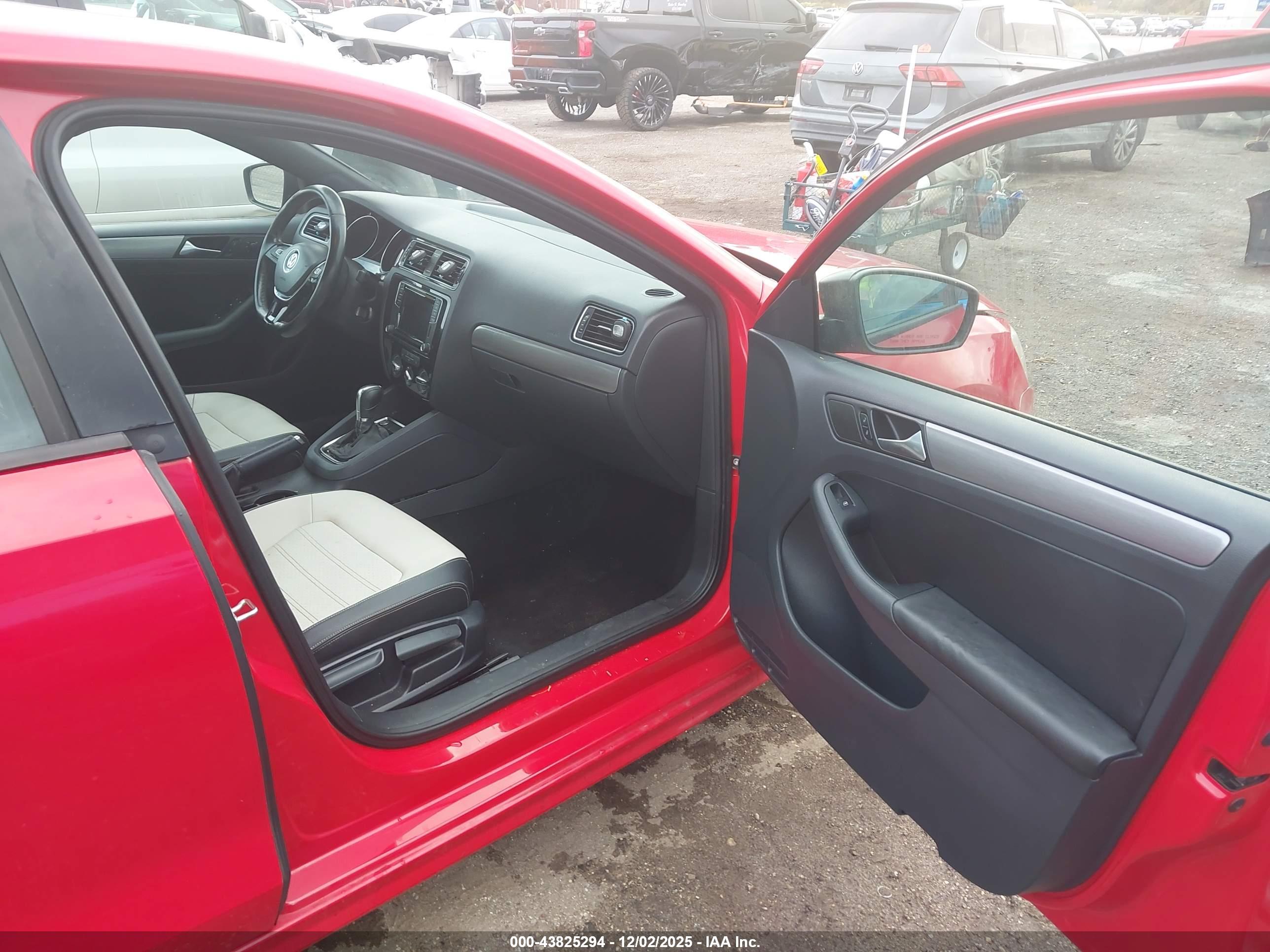 VOLKSWAGEN JETTA image 5