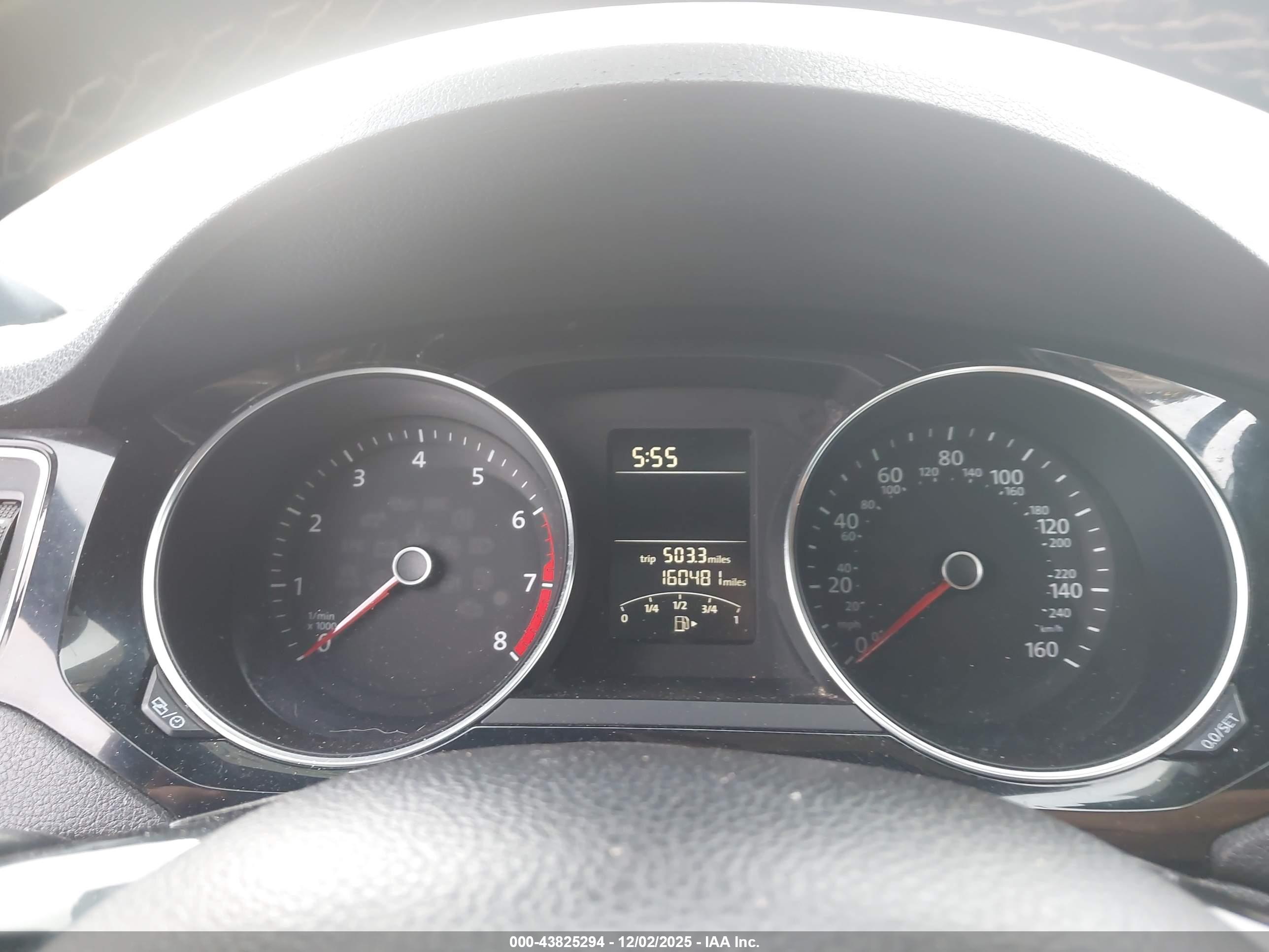 VOLKSWAGEN JETTA image 7