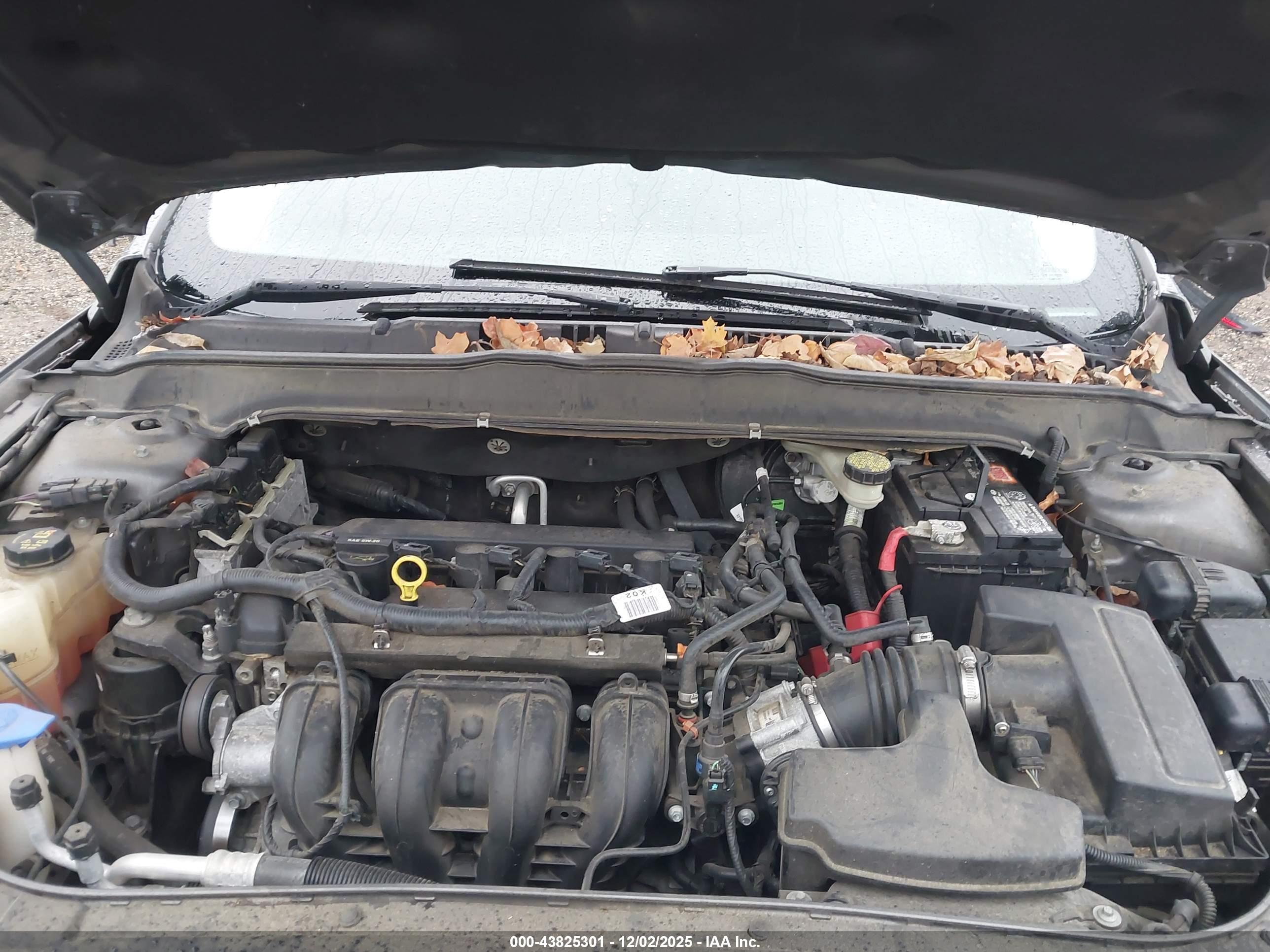 FORD FUSION image 10