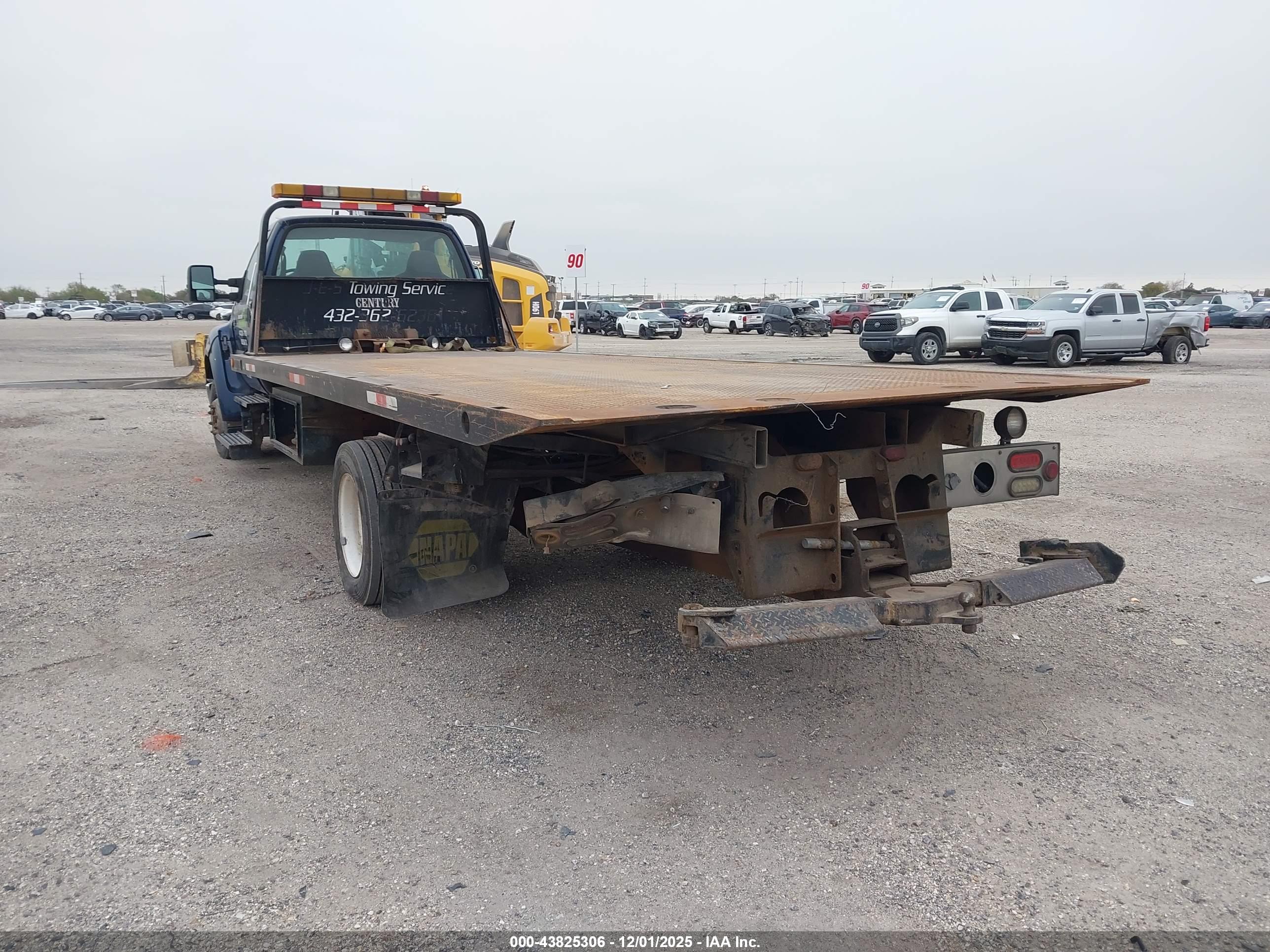 FORD F-650 image 3