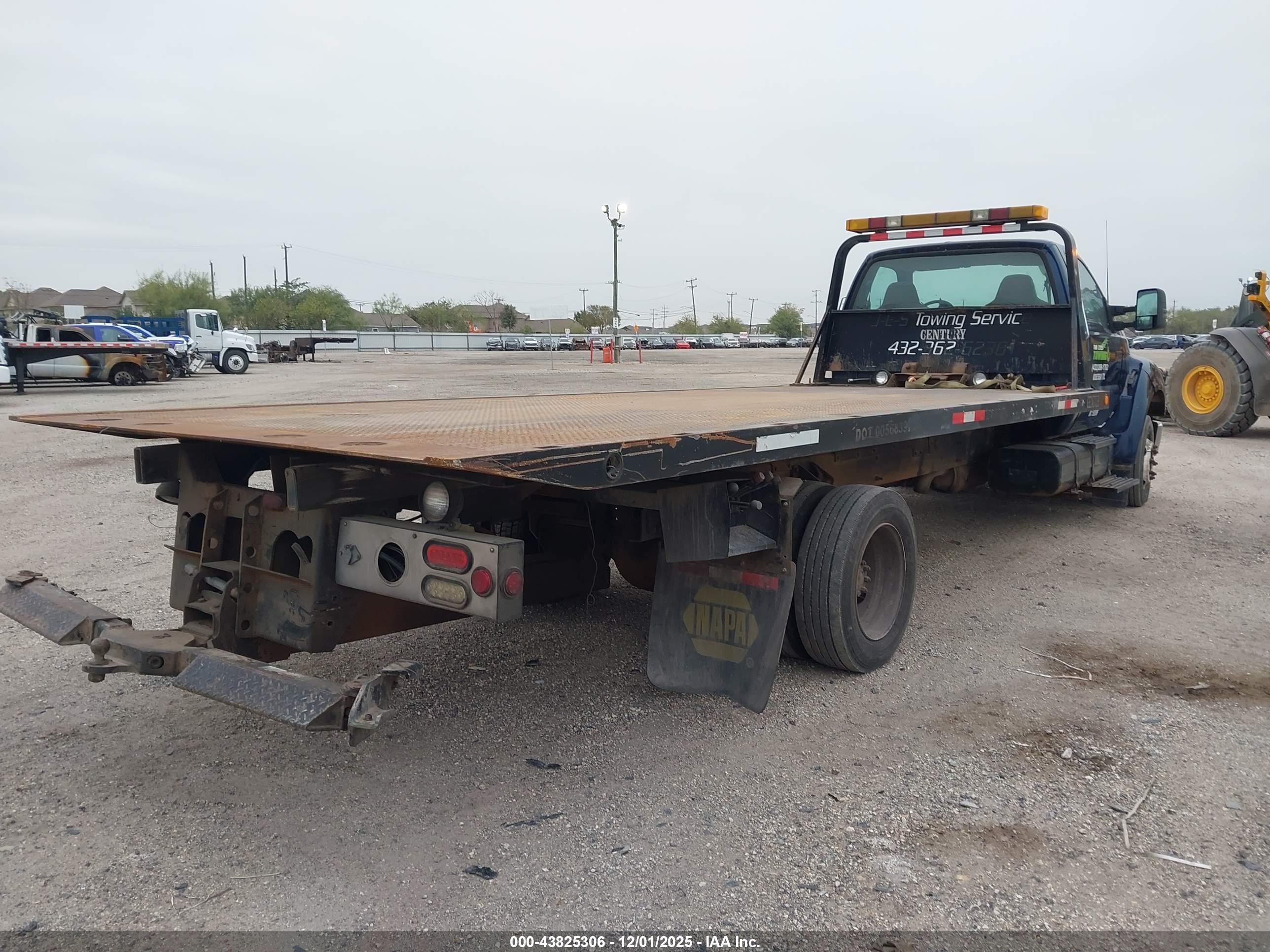 FORD F-650 image 4