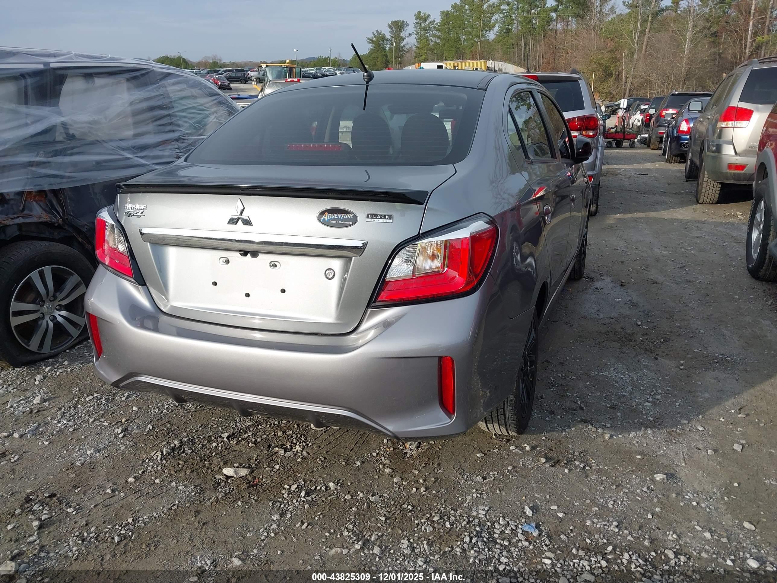 MITSUBISHI MIRAGE image 4
