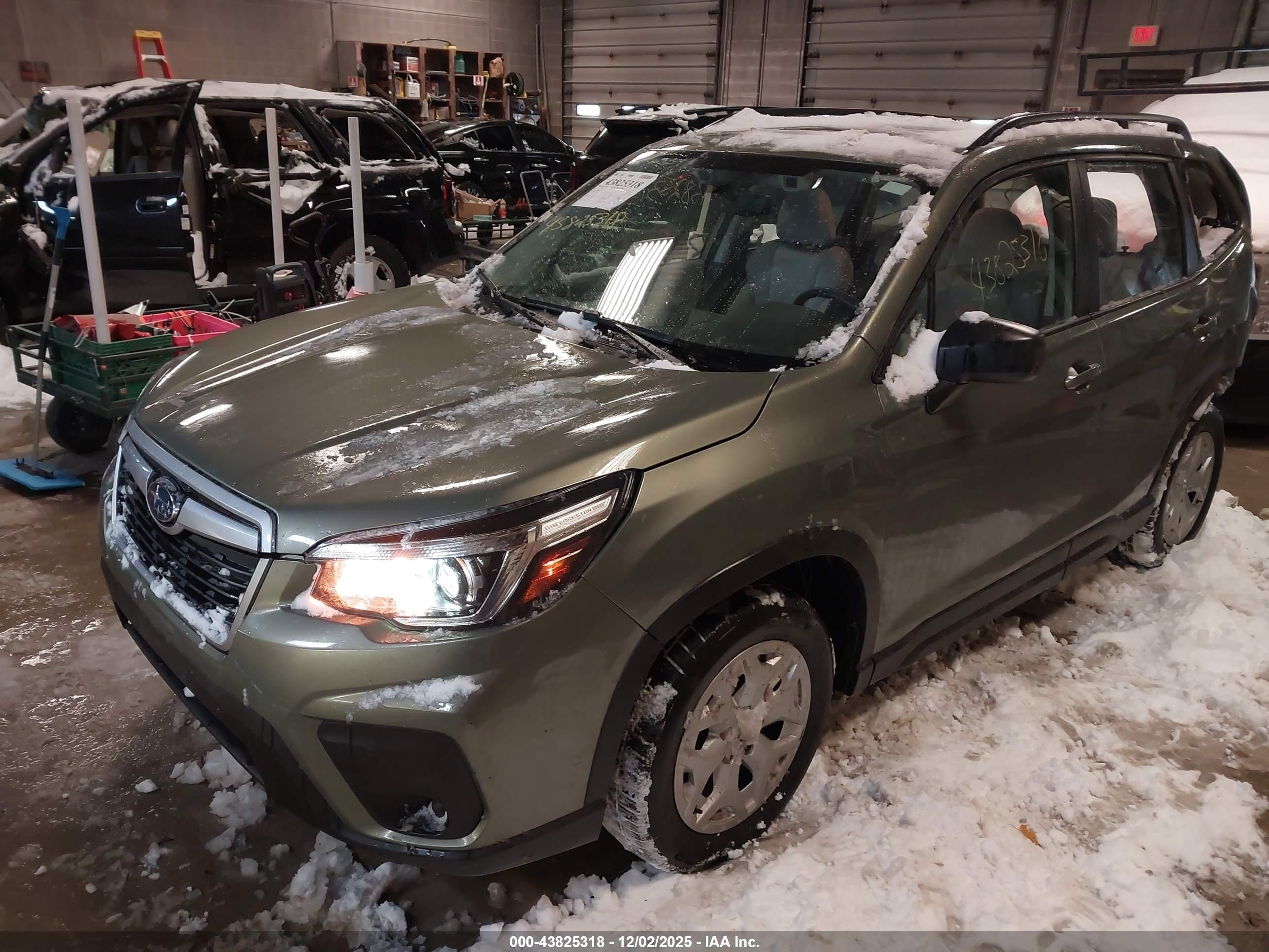 SUBARU FORESTER image 2