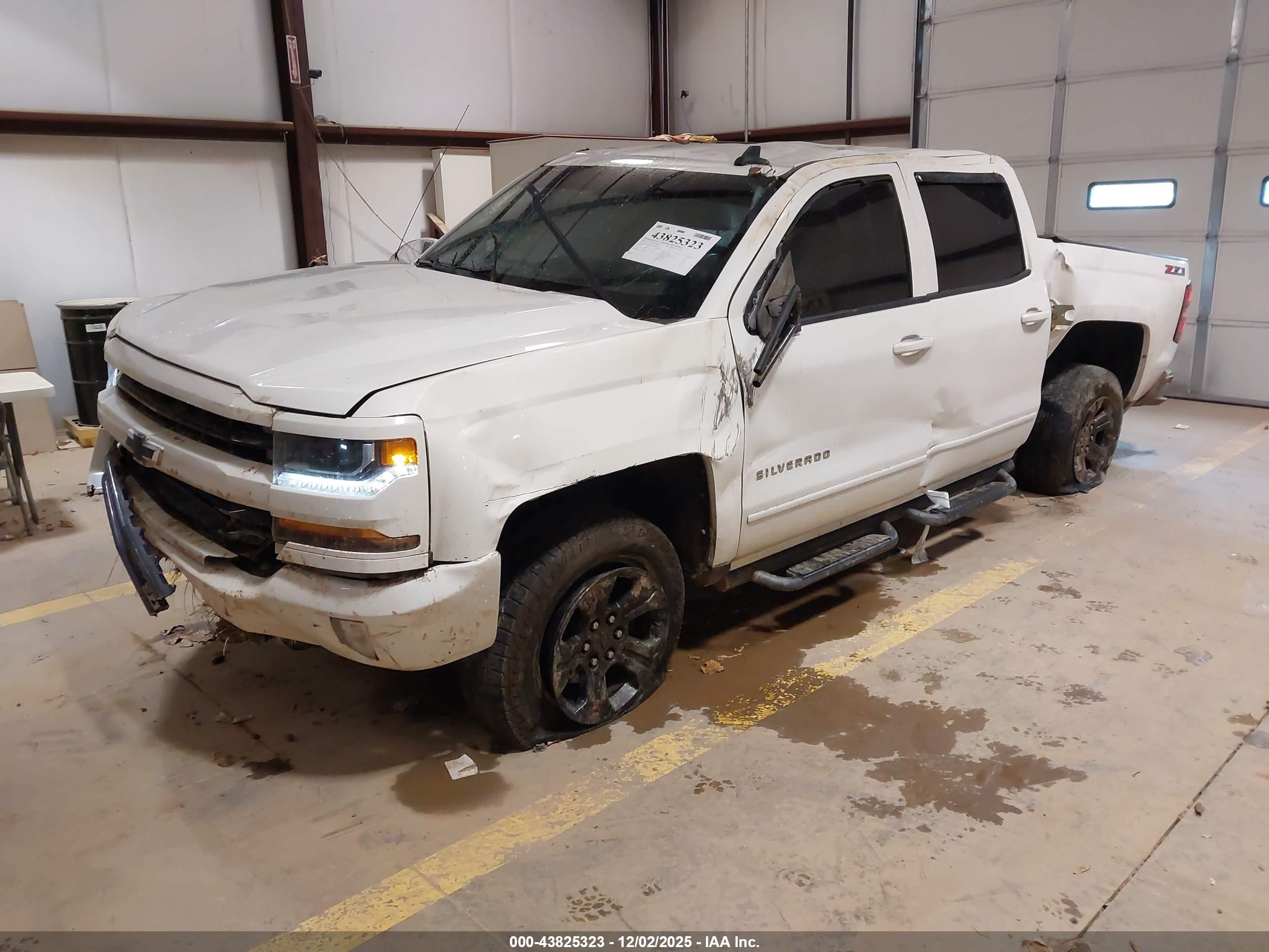 CHEVROLET SILVERADO image 2