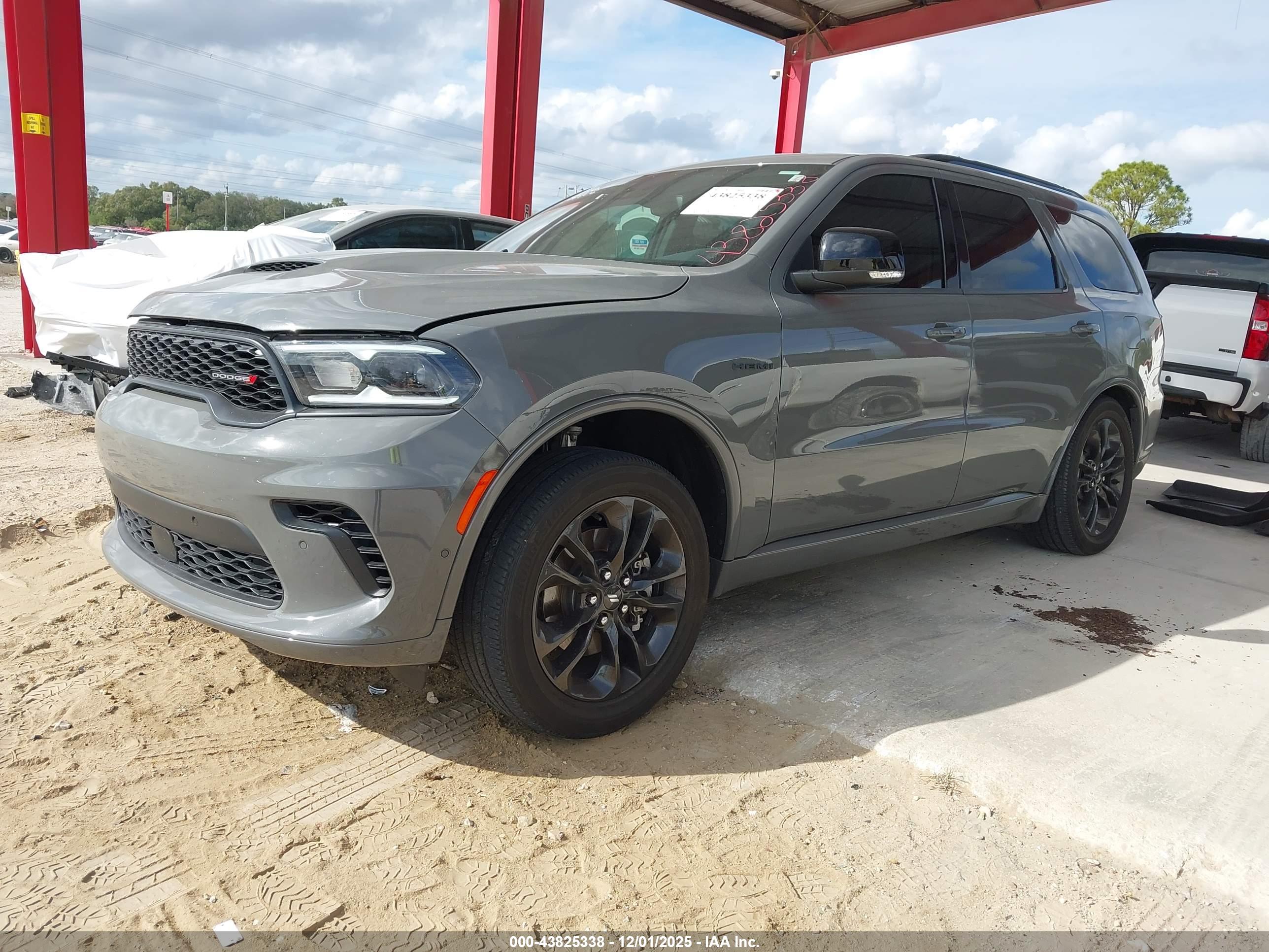DODGE DURANGO image 2