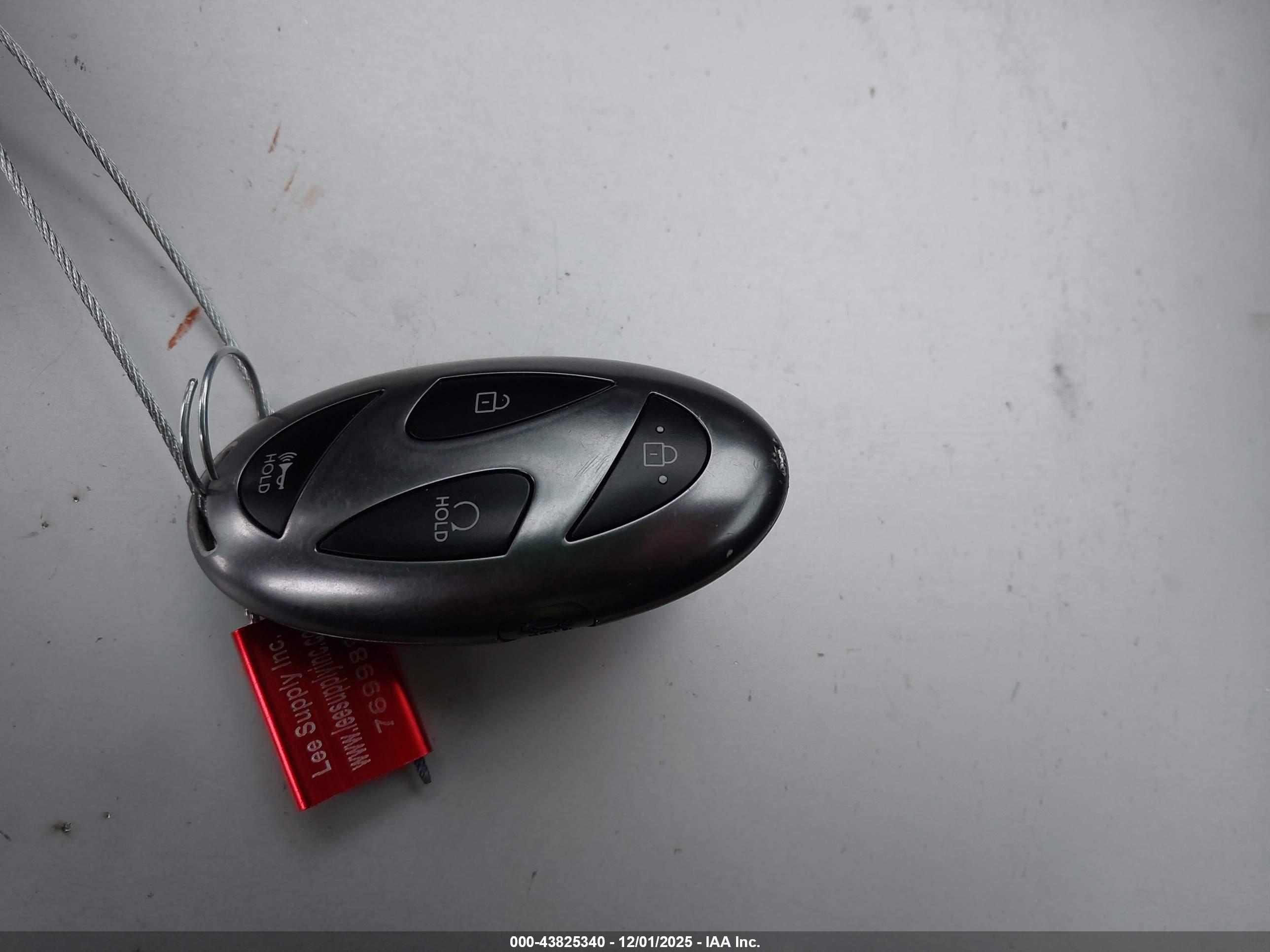 HYUNDAI ELANTRA image 11
