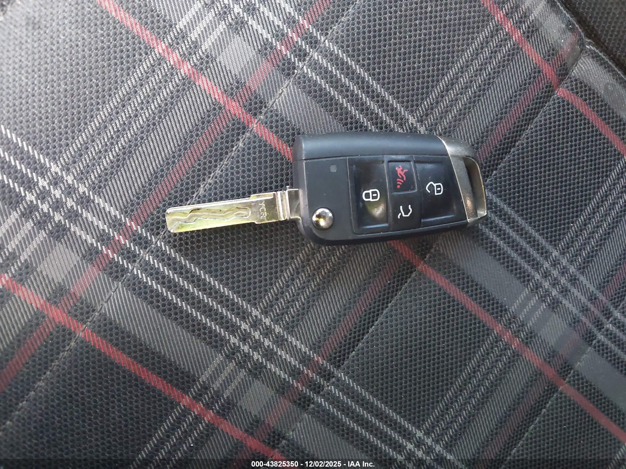VOLKSWAGEN GOLF image 11