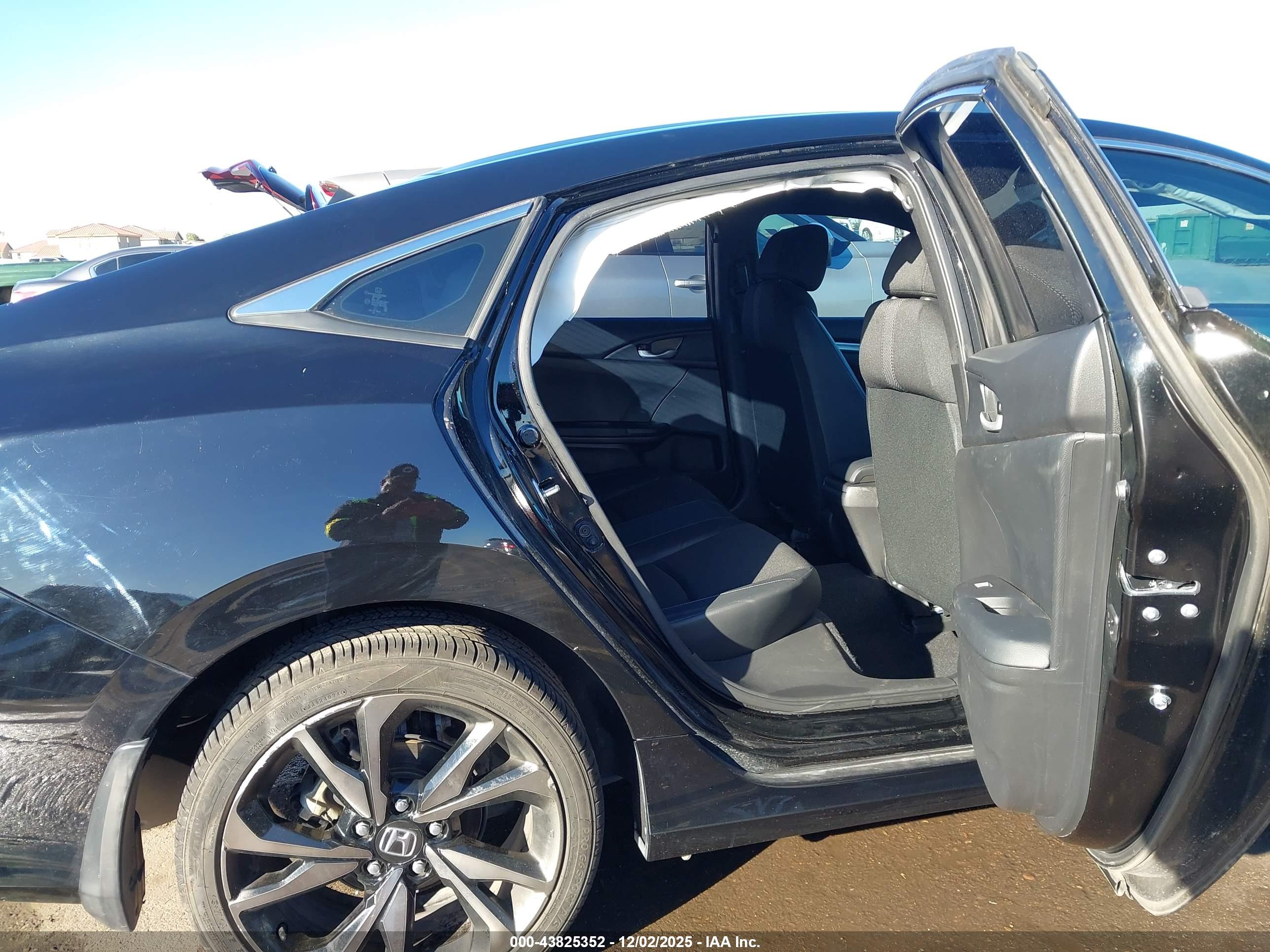 HONDA CIVIC image 8