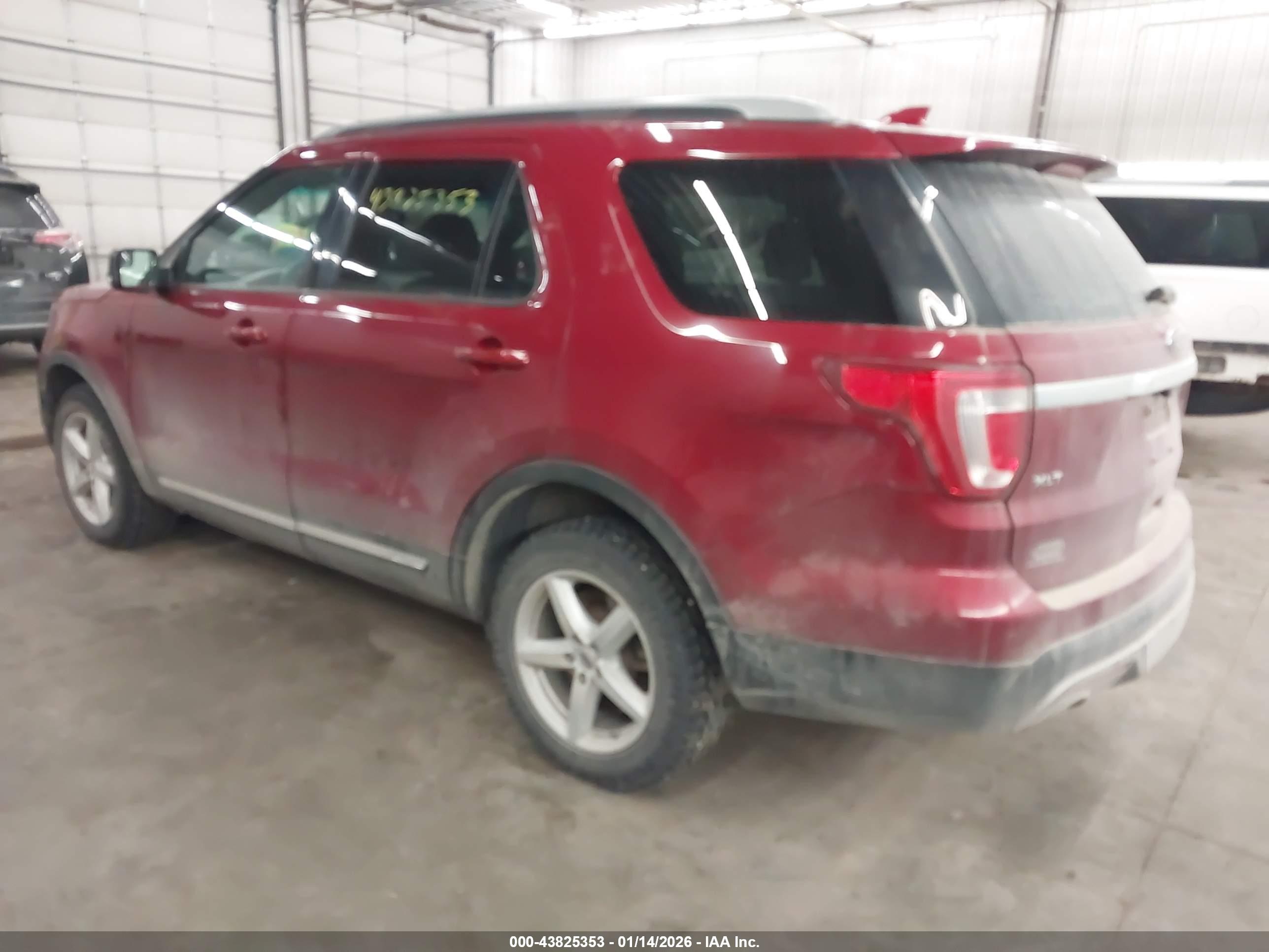 FORD EXPLORER image 3