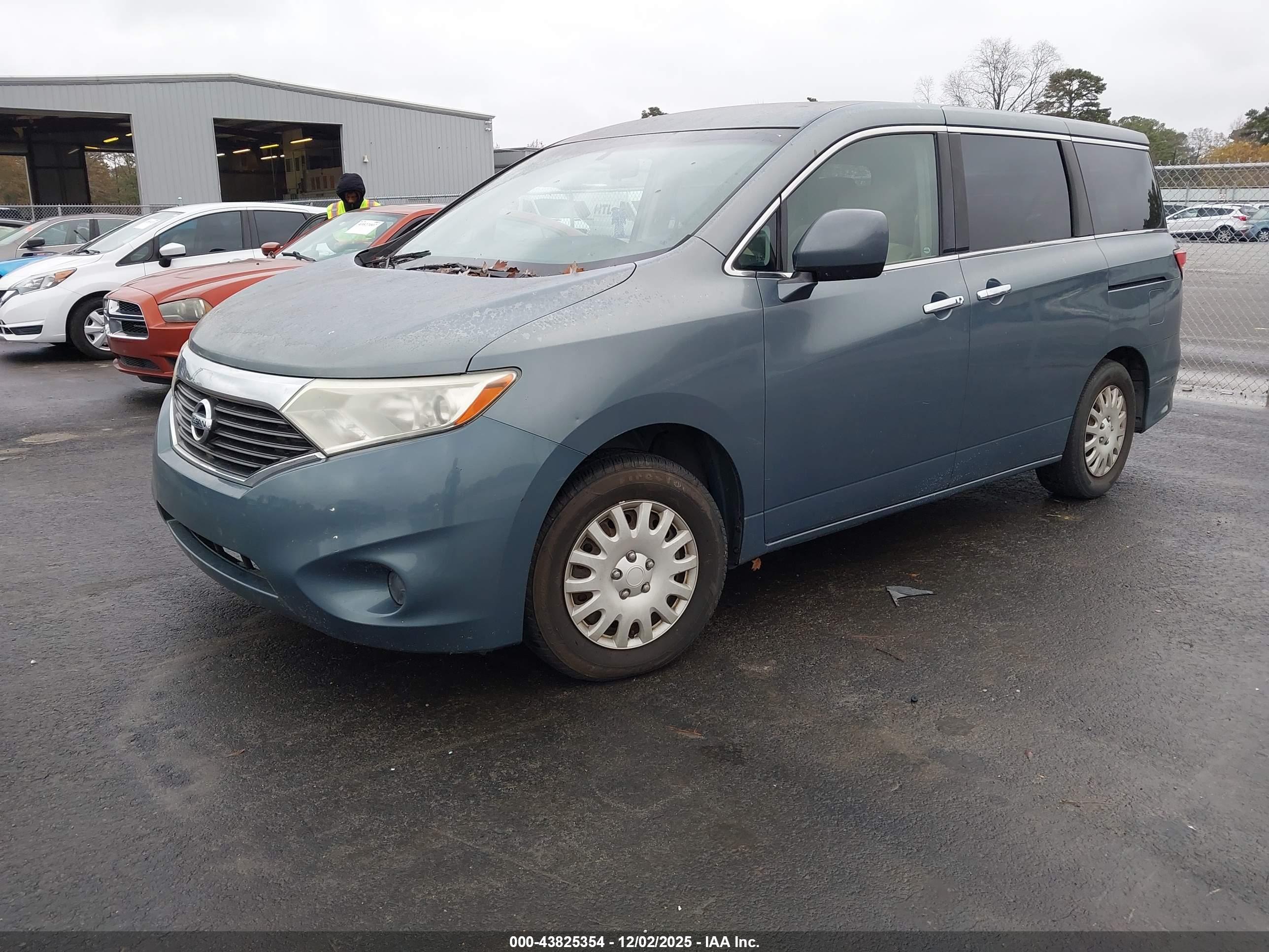 NISSAN QUEST image 2