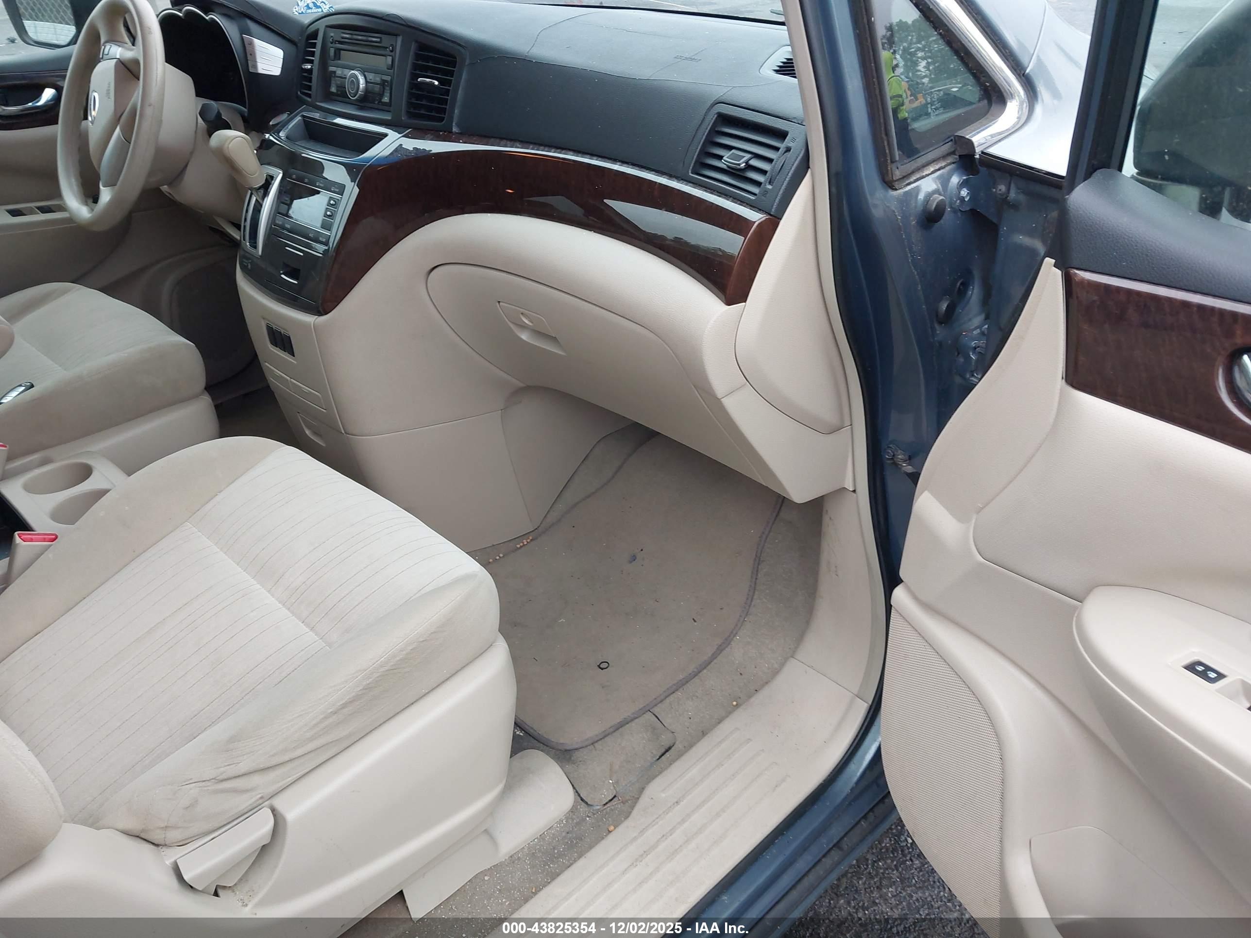 NISSAN QUEST image 5