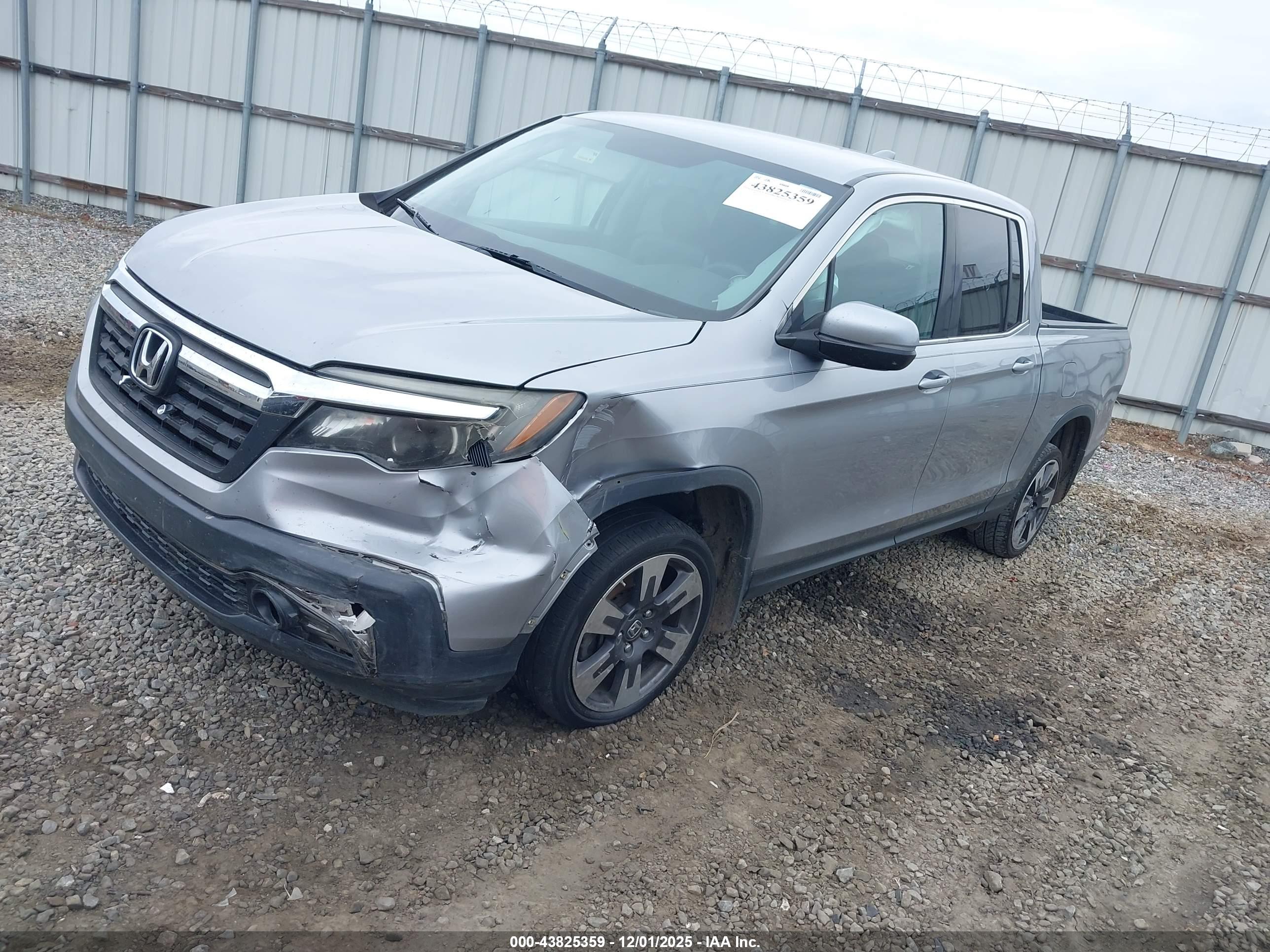 HONDA RIDGELINE image 2