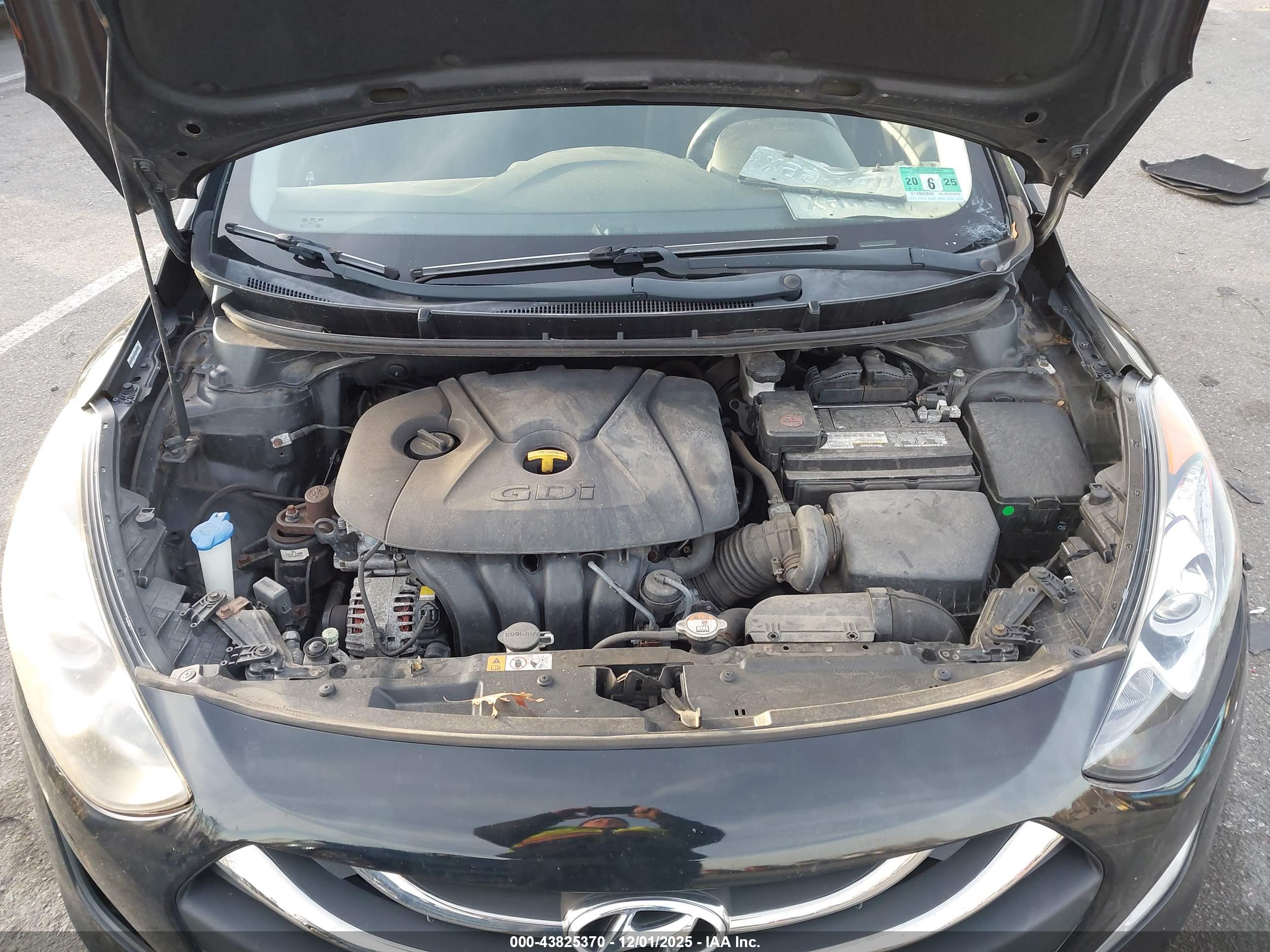 HYUNDAI ELANTRA image 10