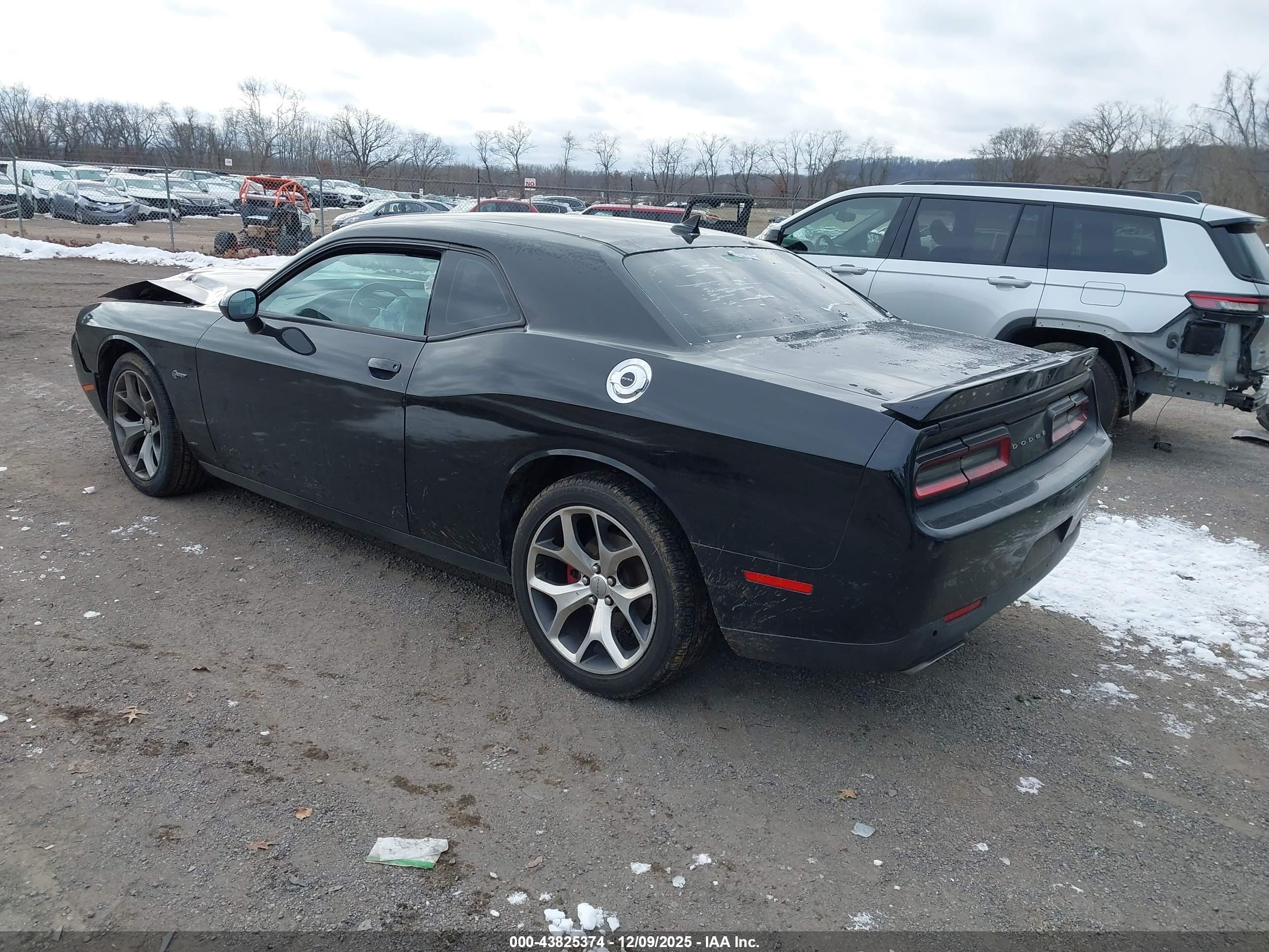 DODGE CHALLENGER image 3