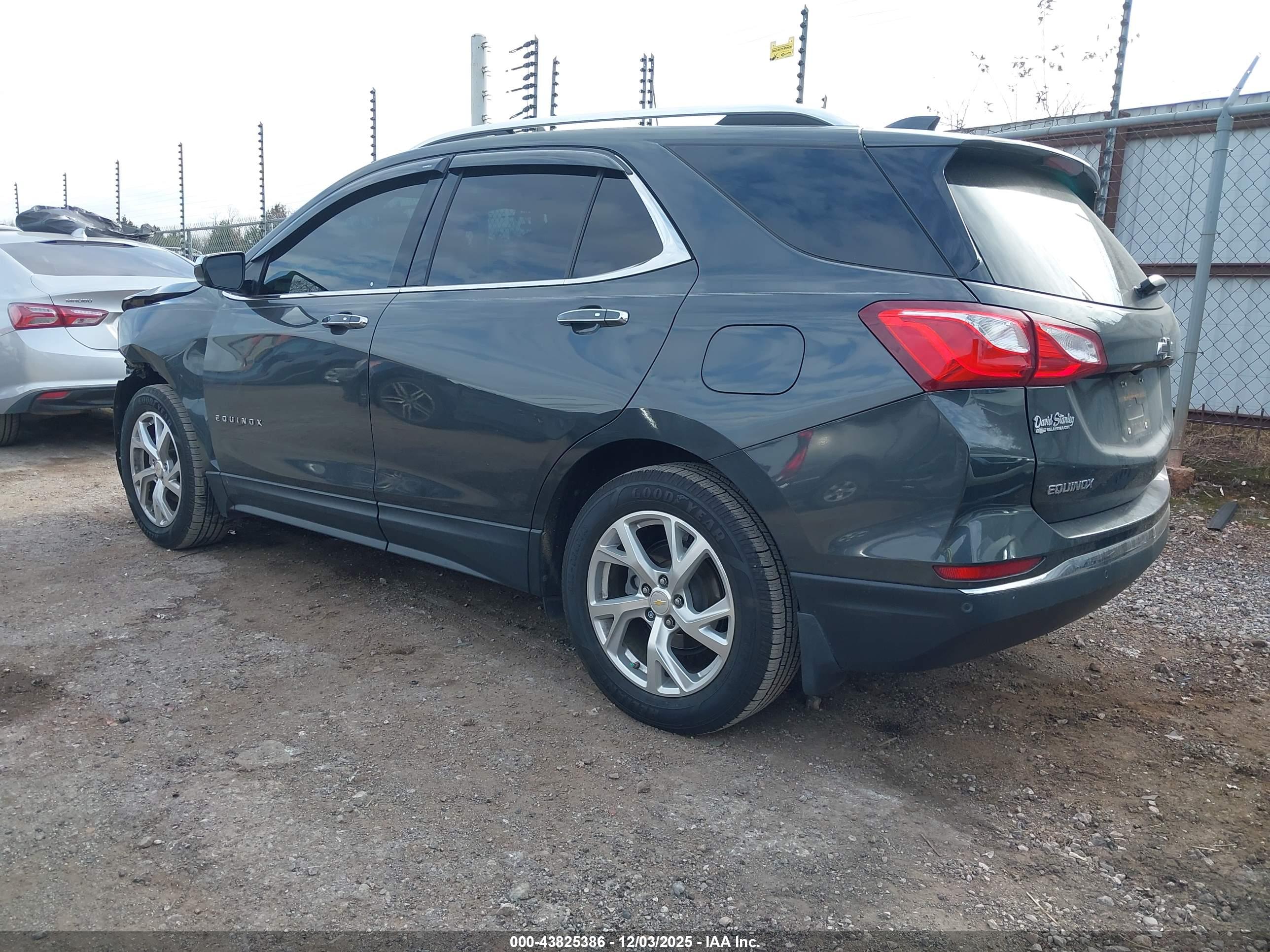 CHEVROLET EQUINOX image 3