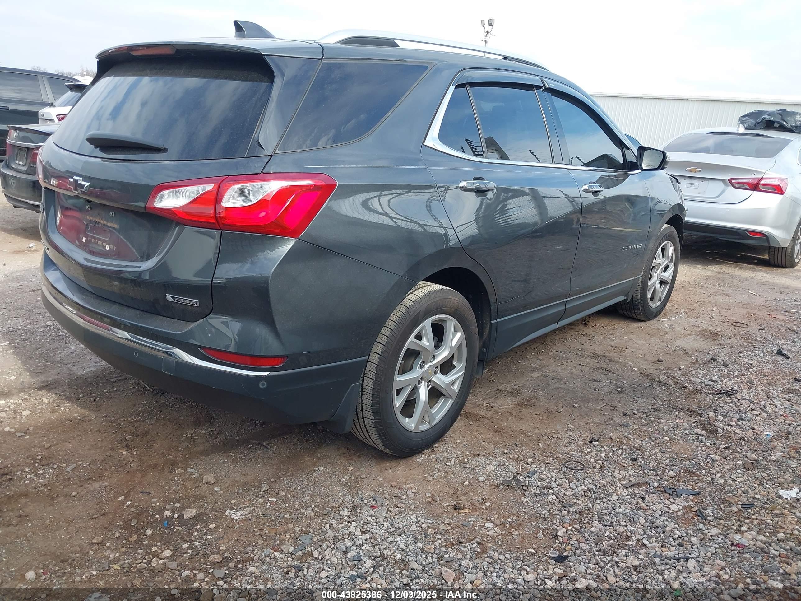 CHEVROLET EQUINOX image 4