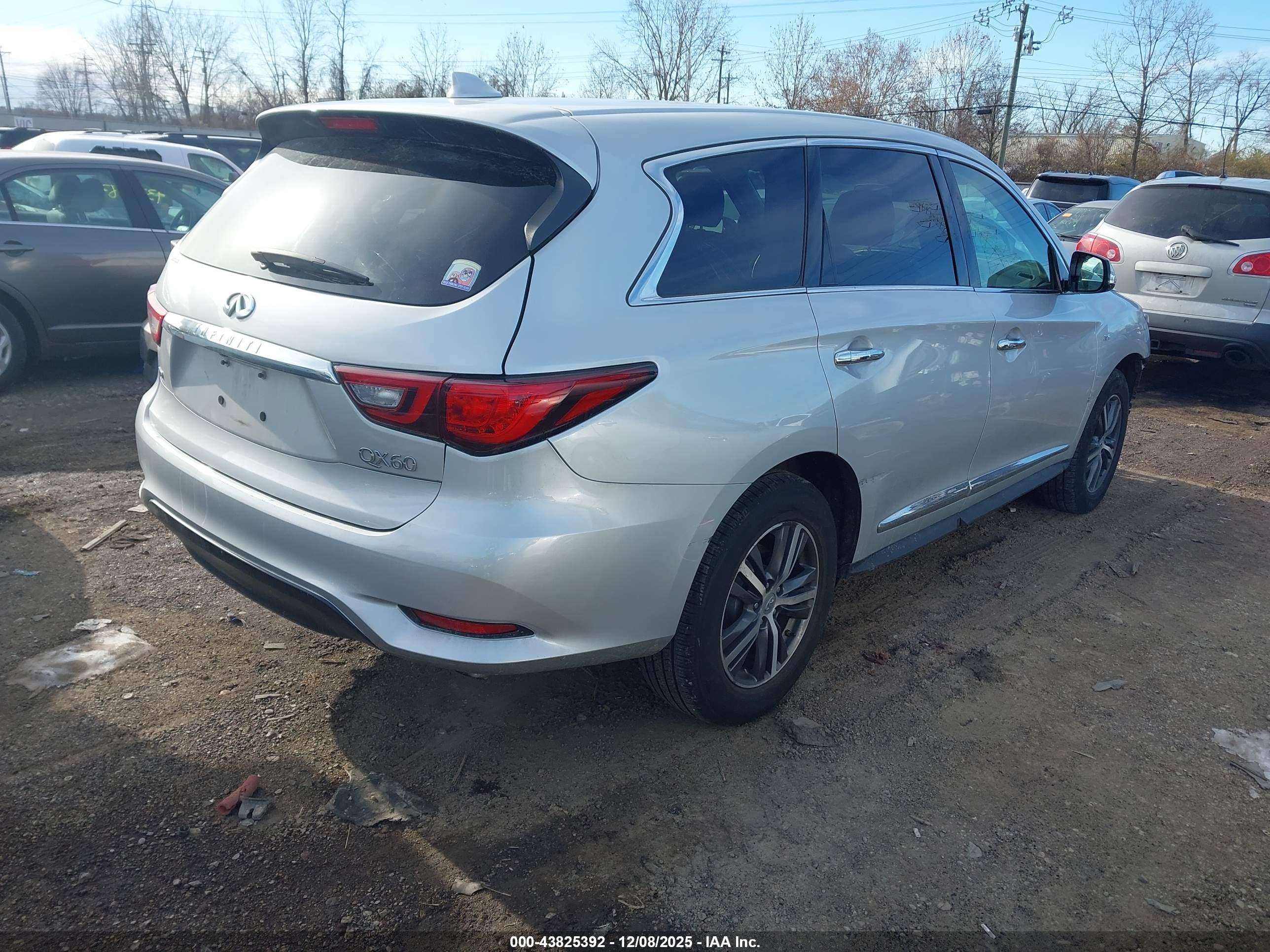 INFINITI QX60 image 4