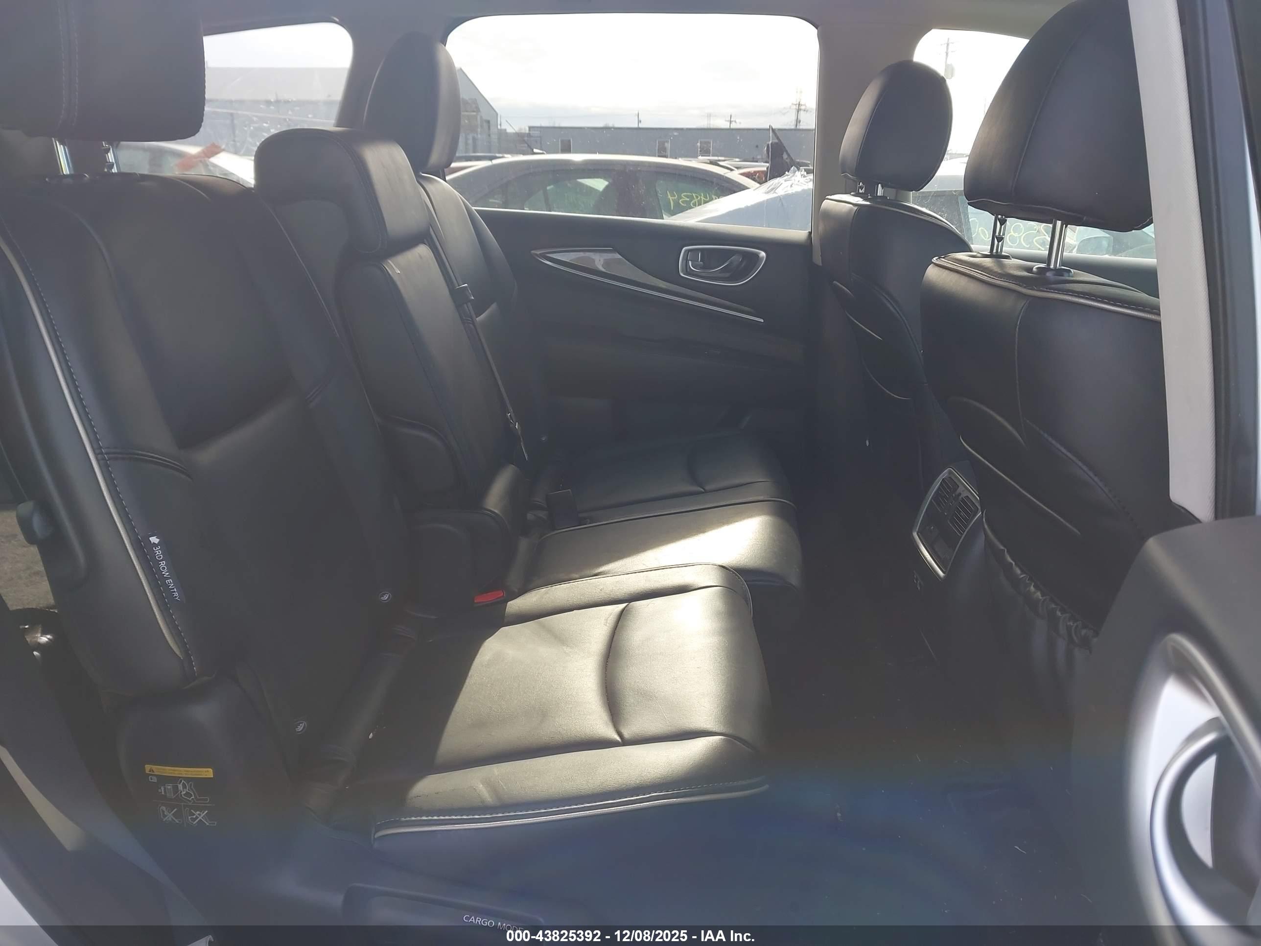 INFINITI QX60 image 8