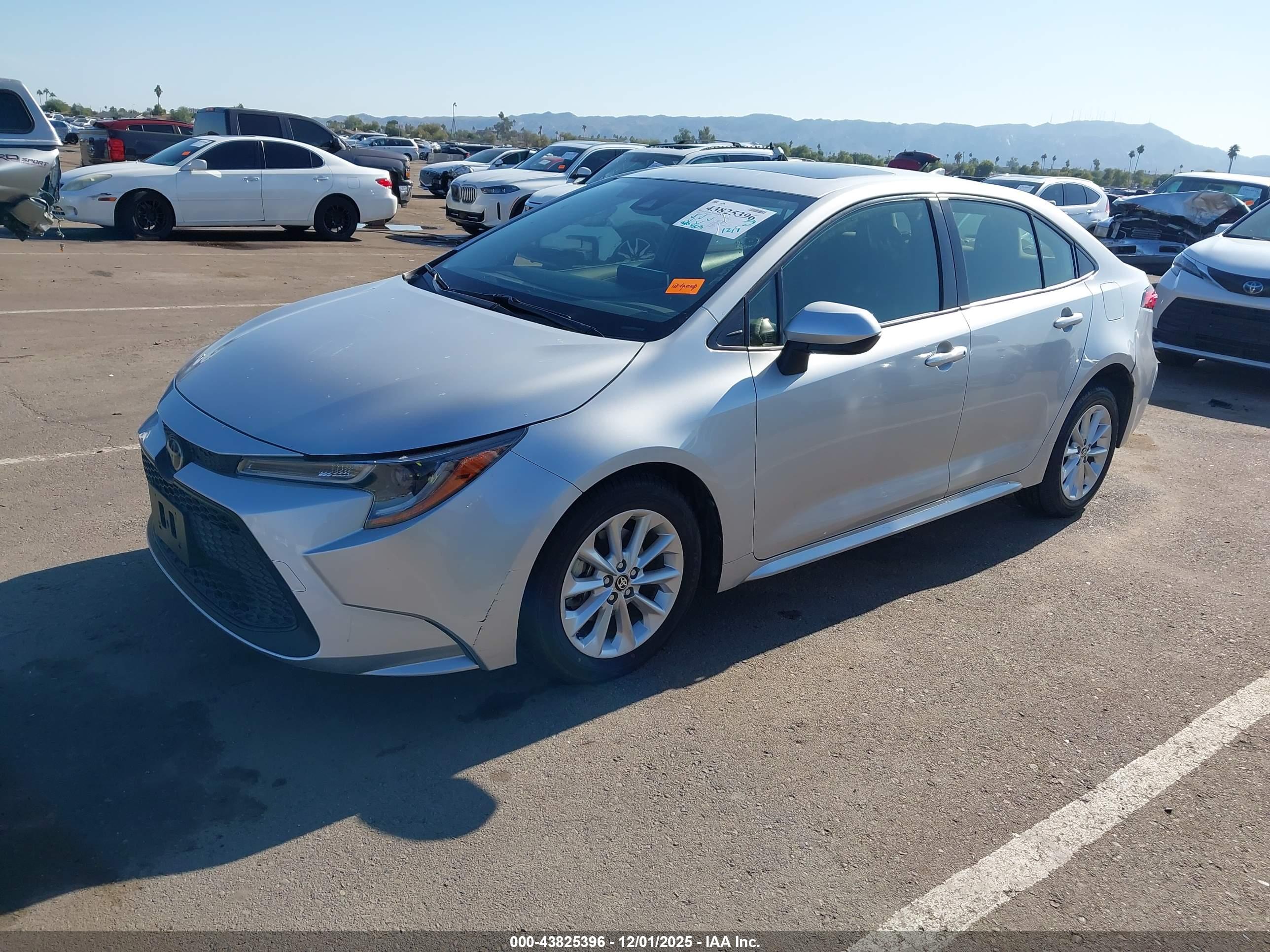 TOYOTA COROLLA image 2