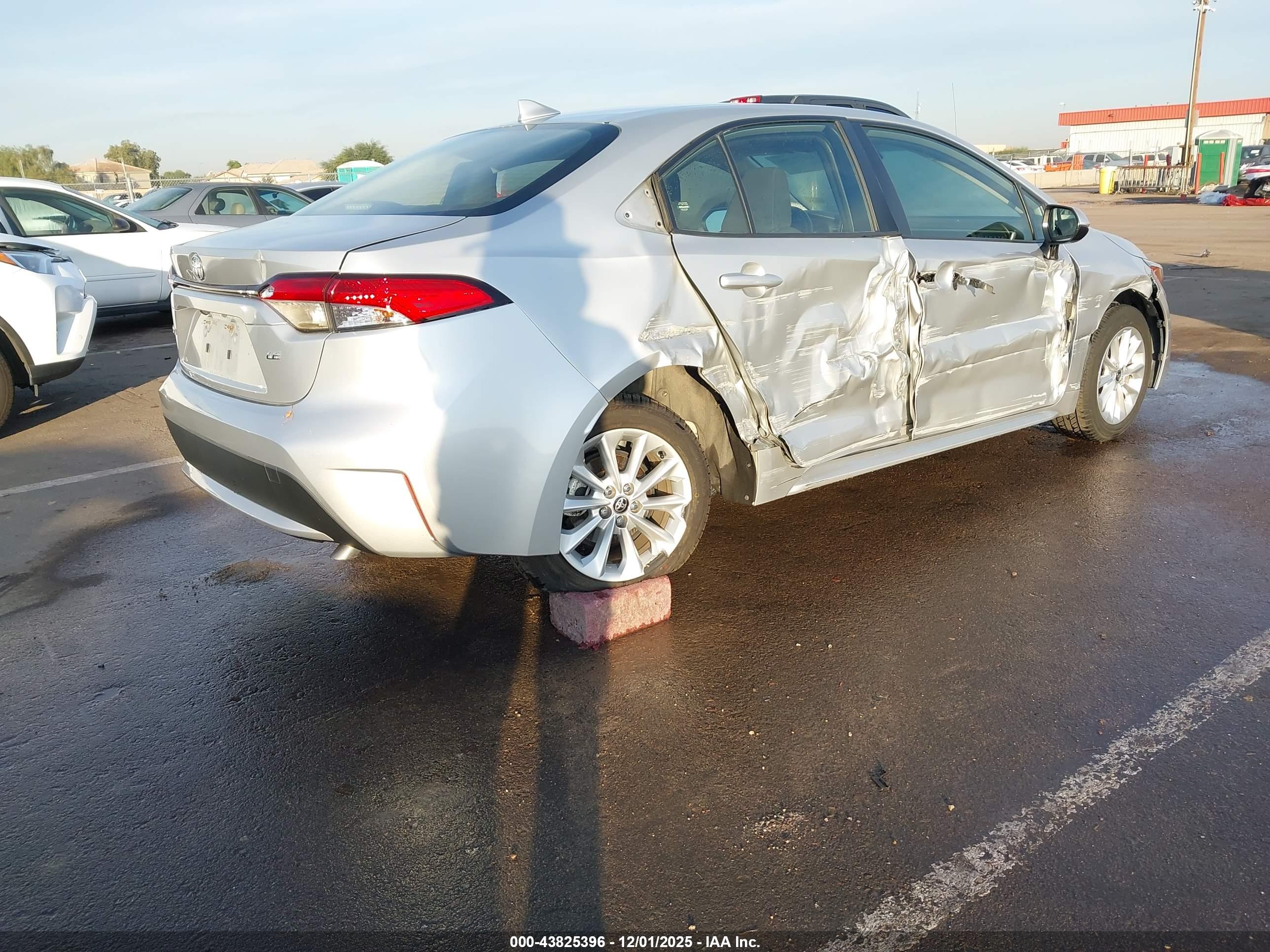 TOYOTA COROLLA image 4