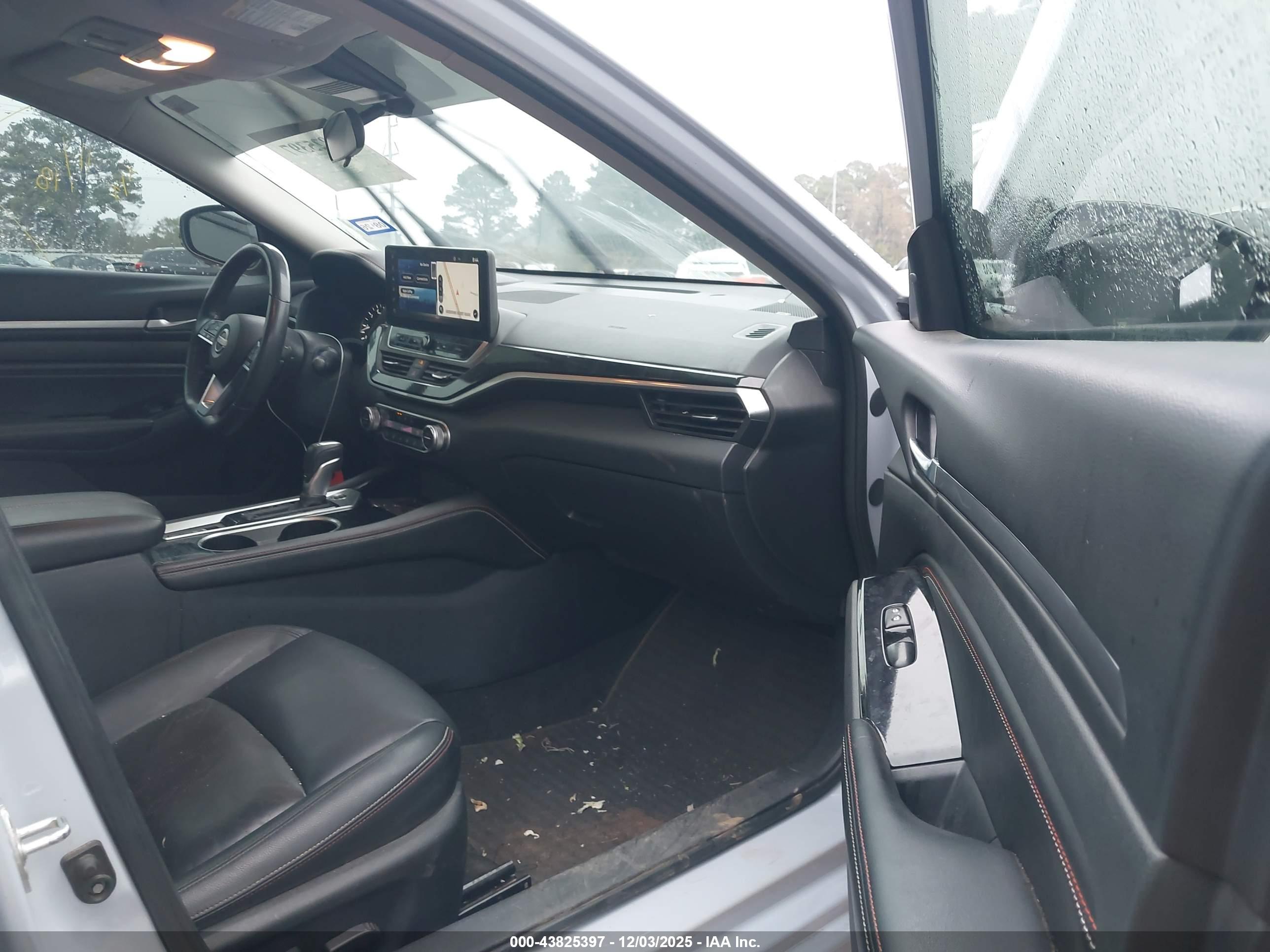 NISSAN ALTIMA image 5