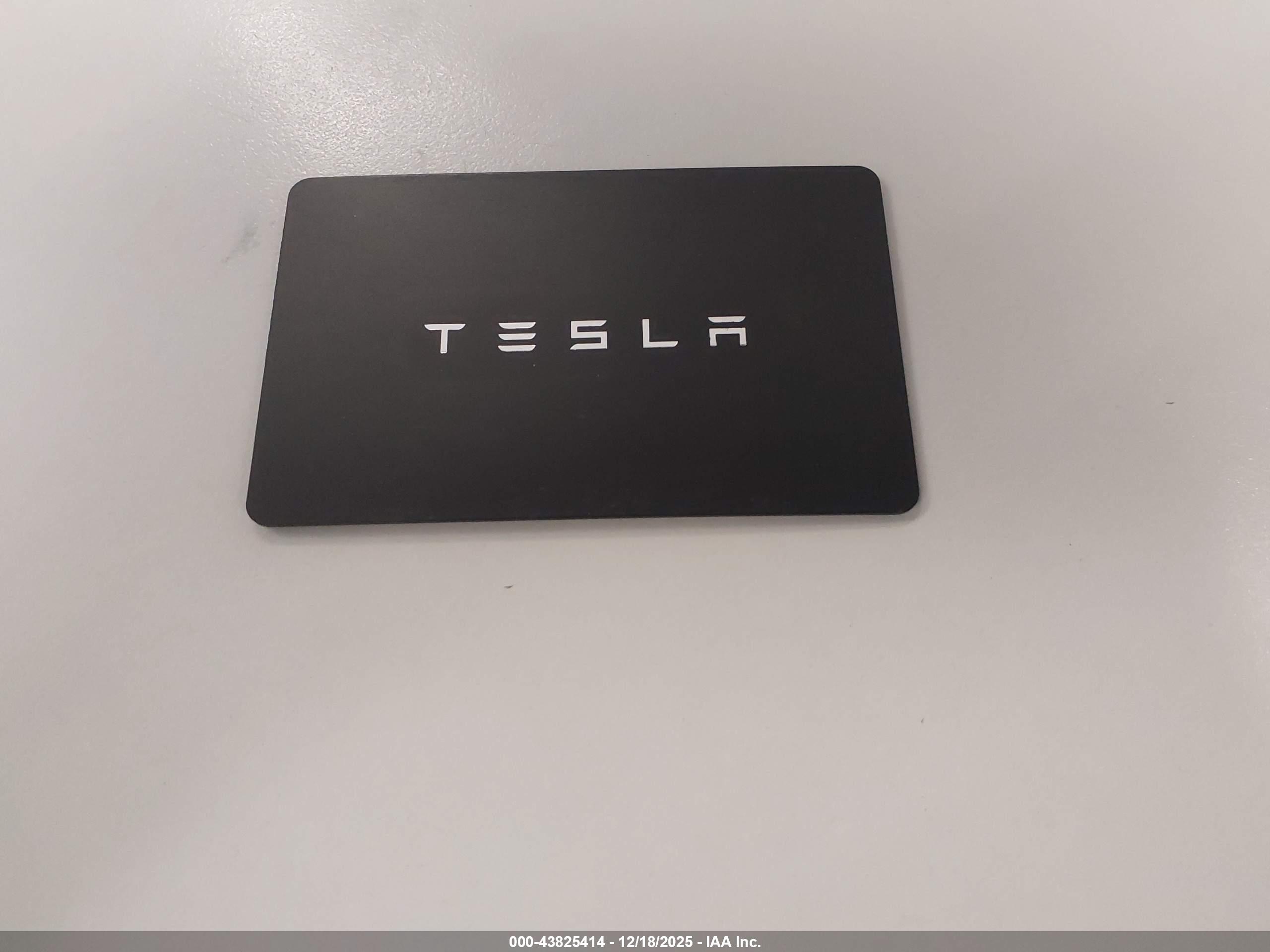 TESLA MODEL image 11