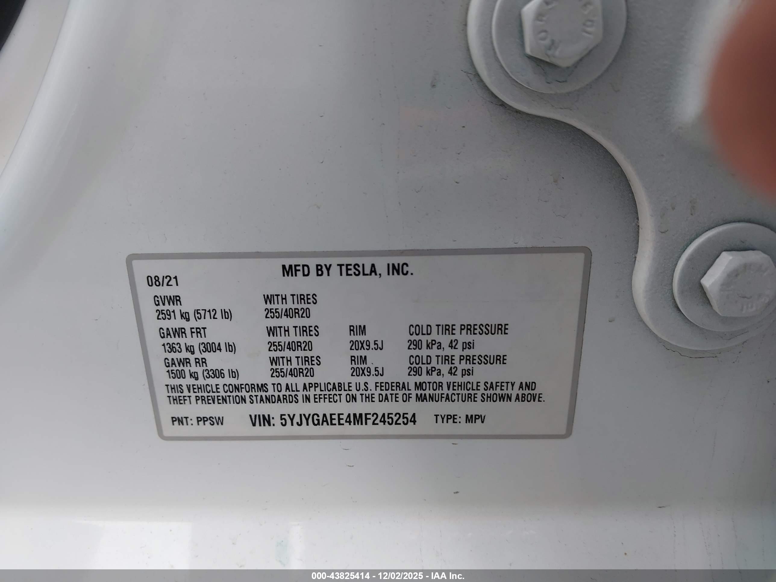 TESLA MODEL image 9