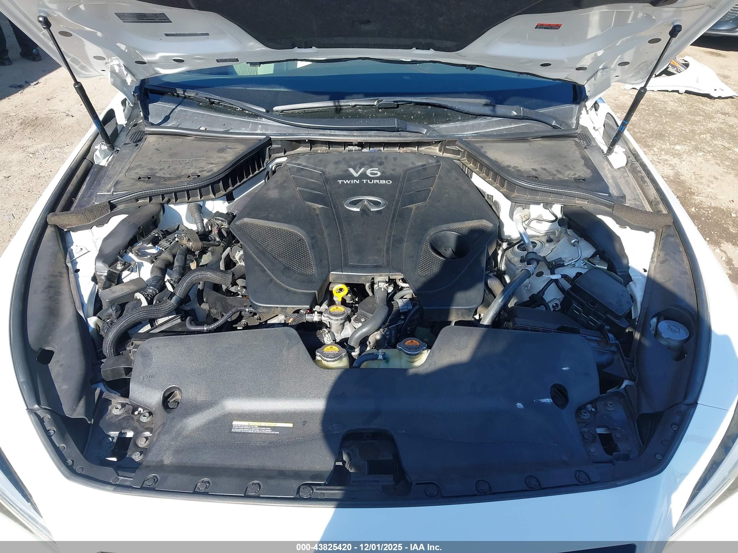 INFINITI Q50 image 10
