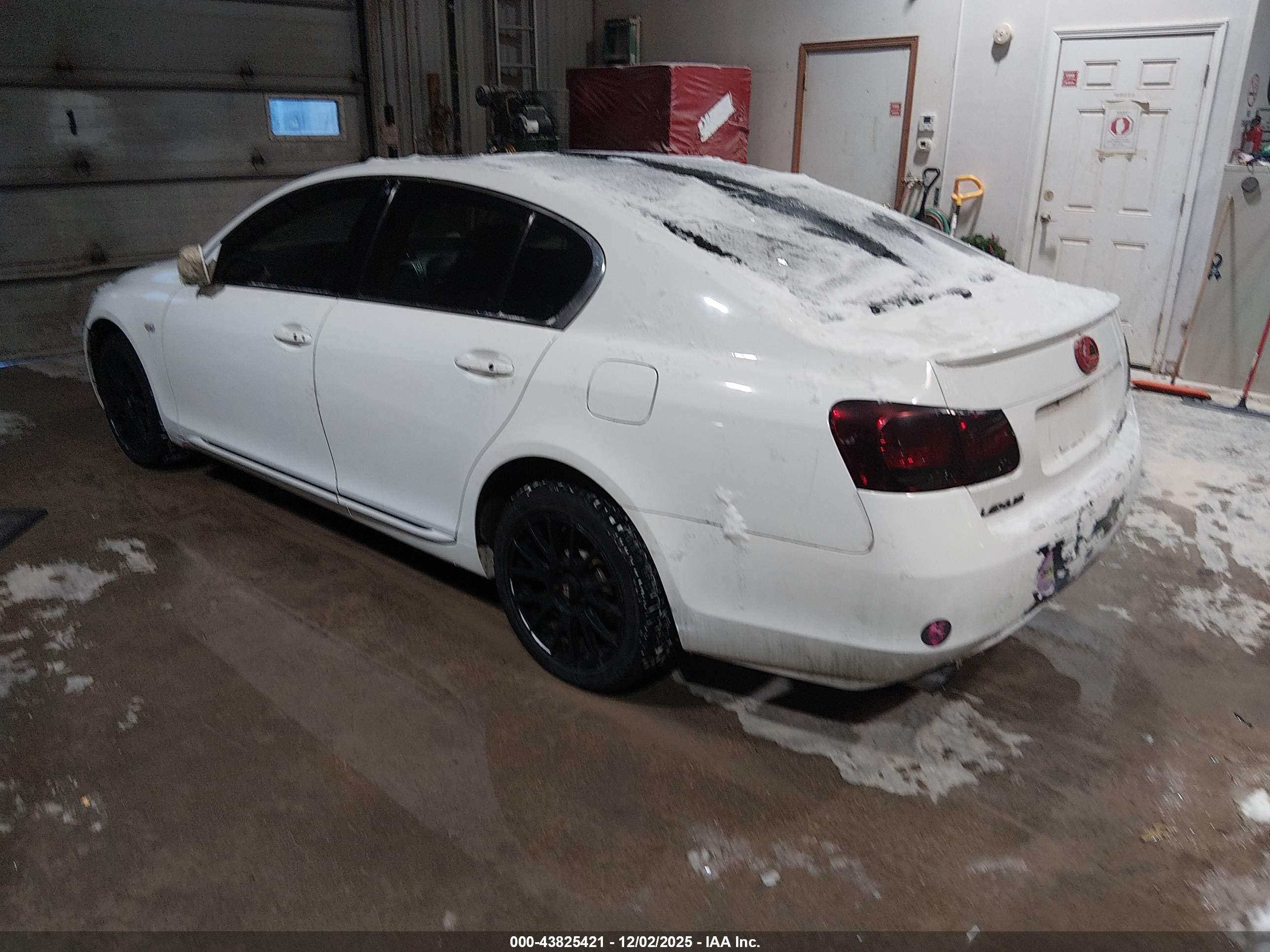 LEXUS GS image 3