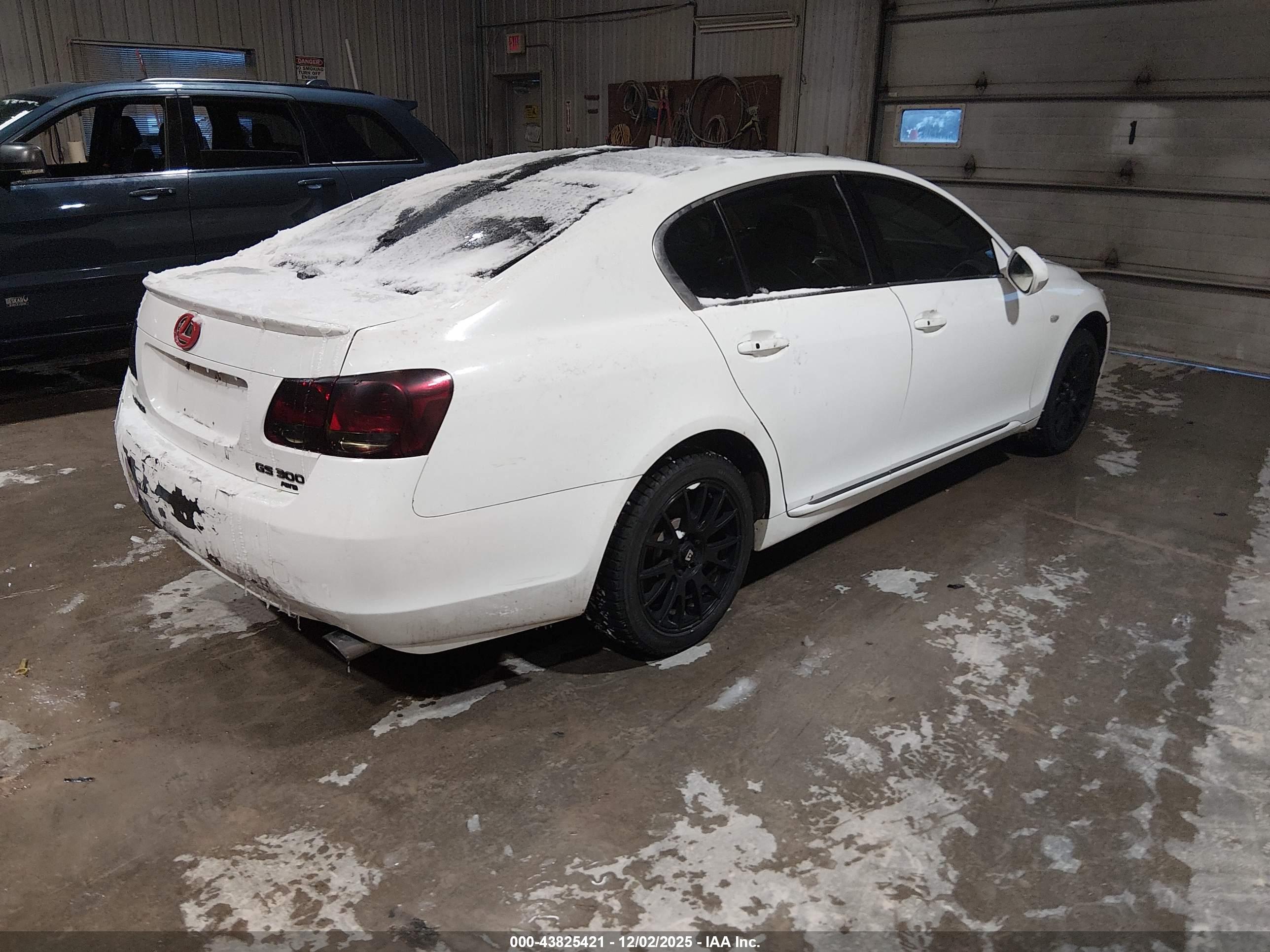 LEXUS GS image 4